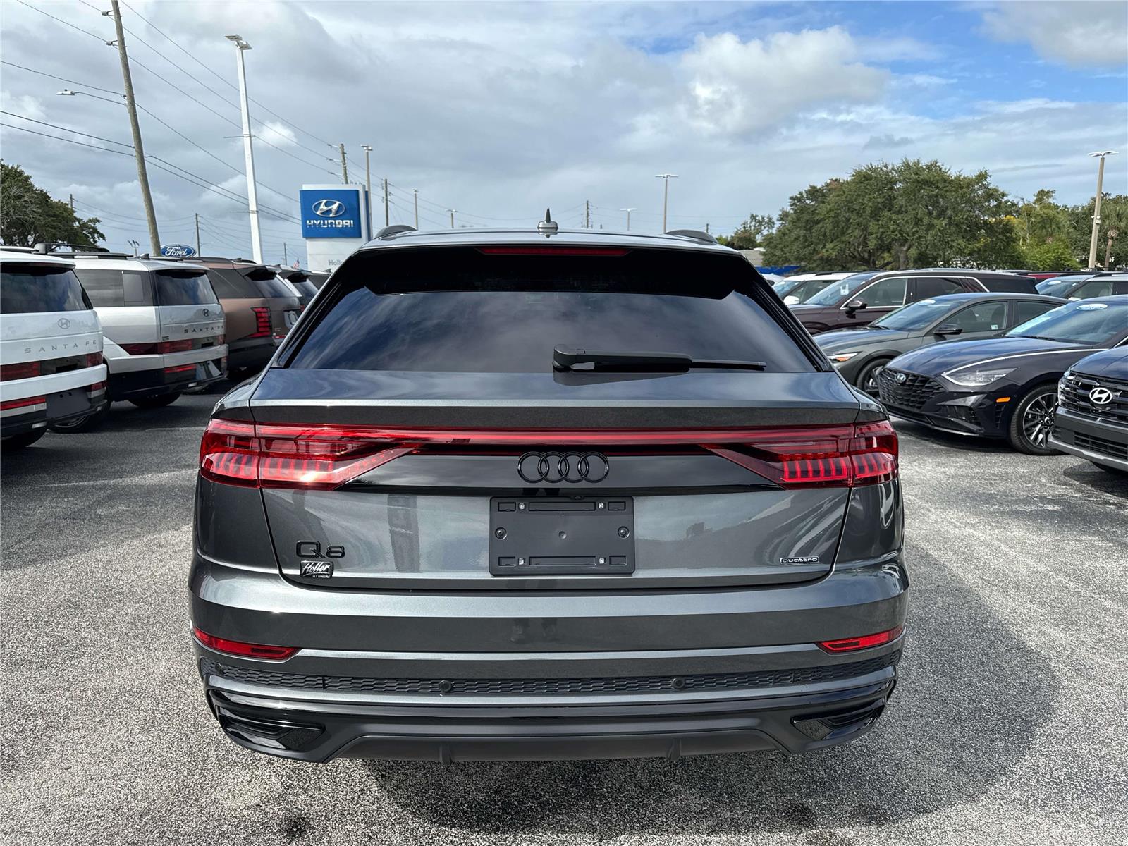 2022 Audi Q8 Premium Plus