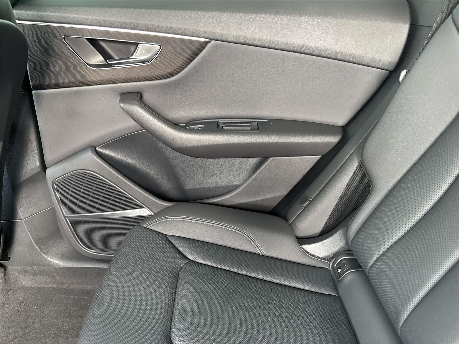 2022 Audi Q8 Premium Plus