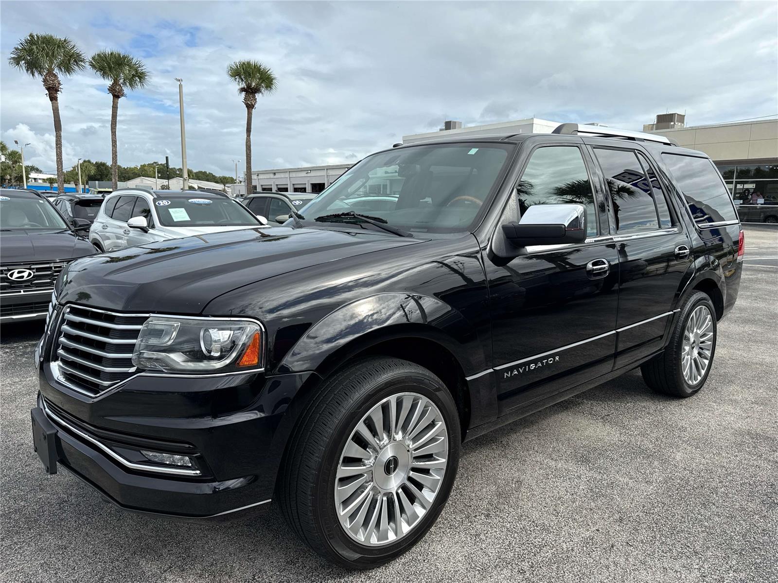 2017 Lincoln Navigator Select