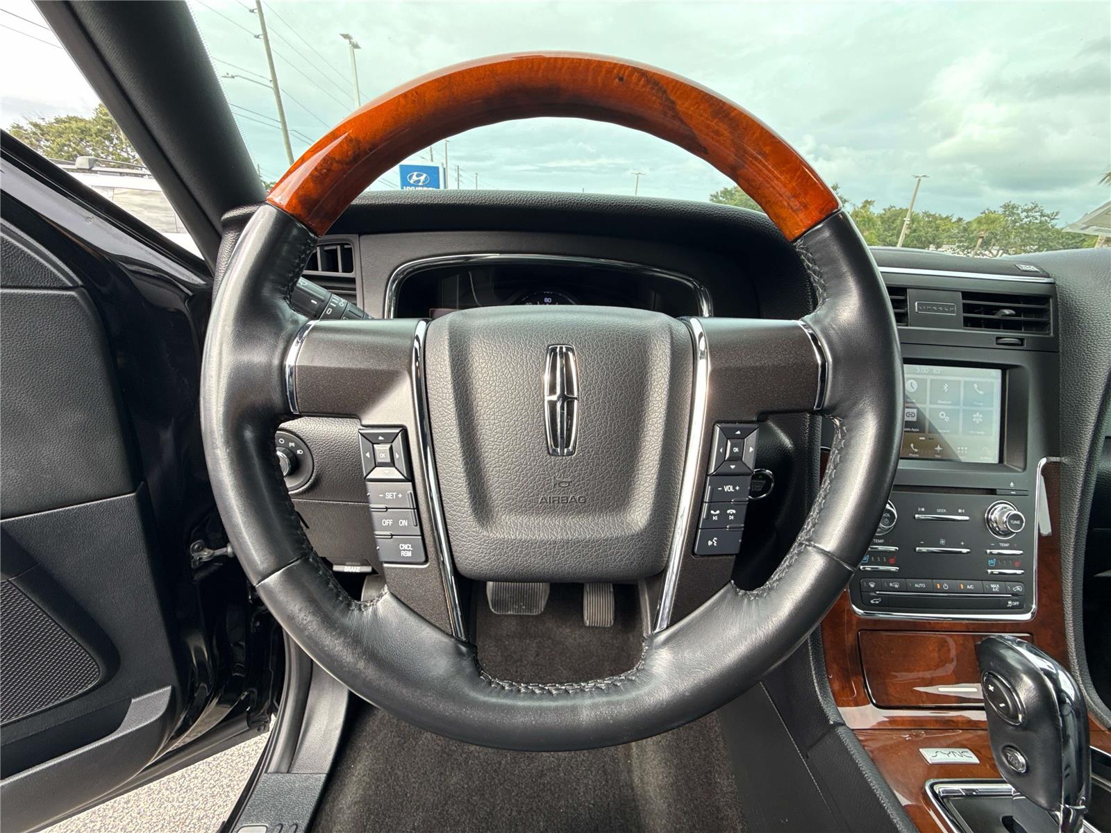 2017 Lincoln Navigator Select