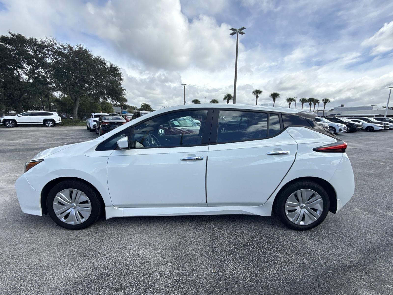 2022 Nissan LEAF S