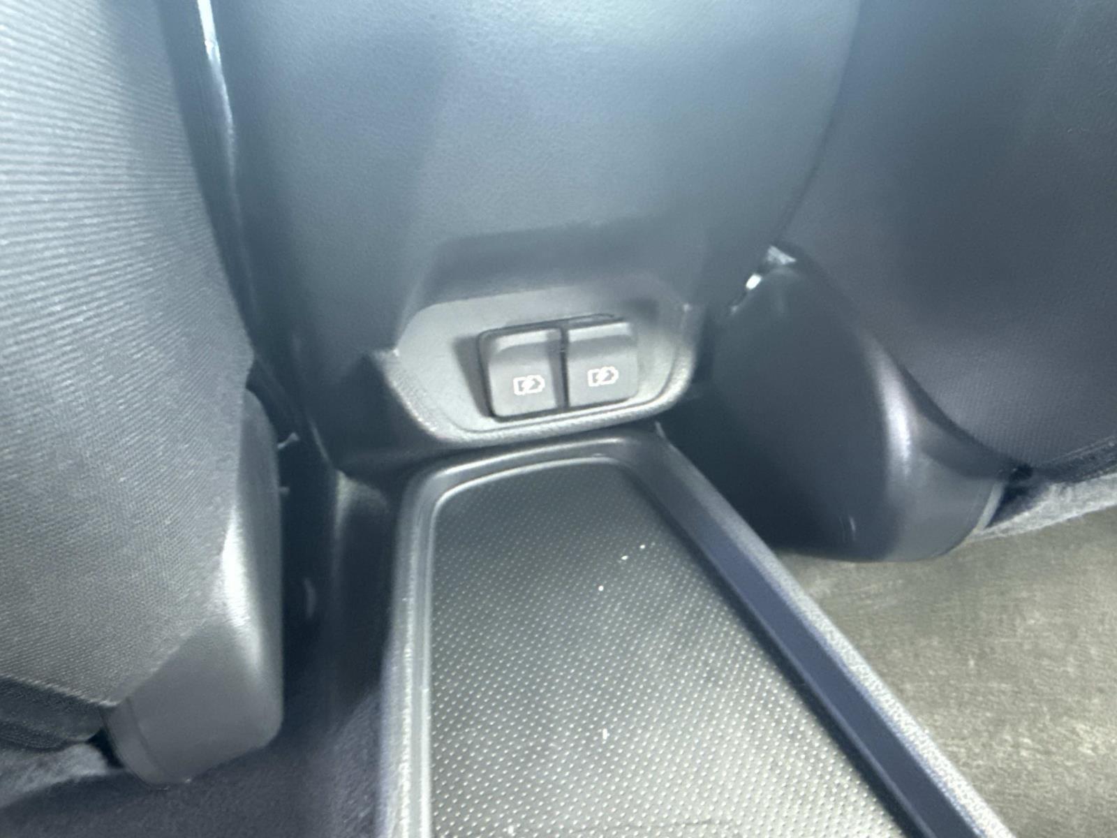 2022 Nissan LEAF S