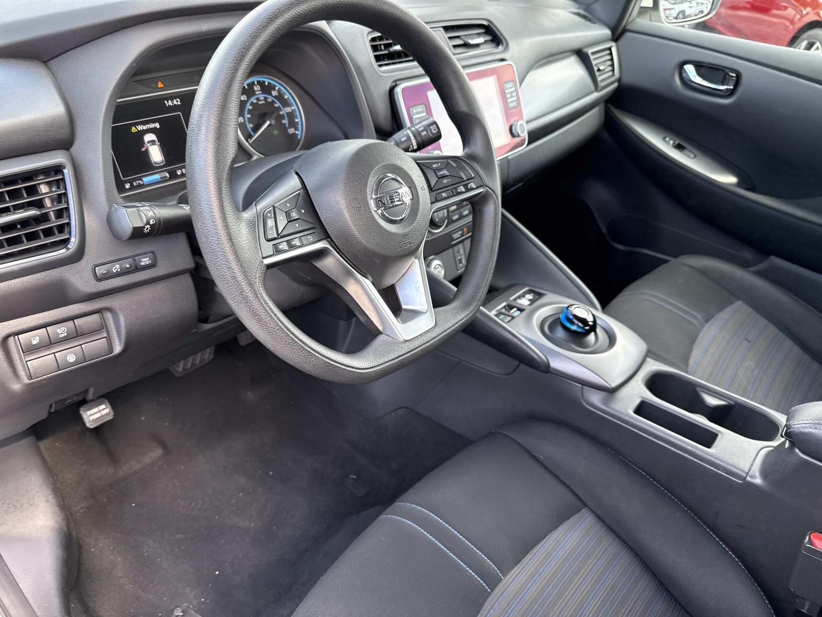 2022 Nissan LEAF S