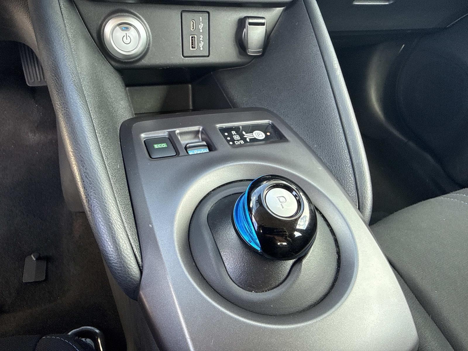 2022 Nissan LEAF S