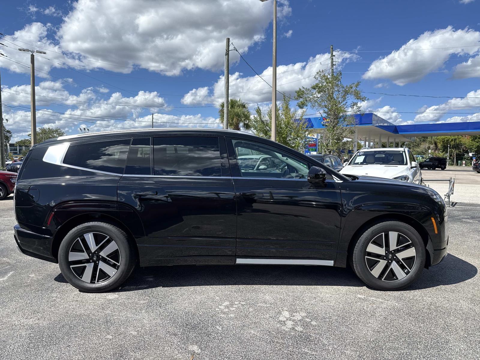 2026 Hyundai Ioniq SEL photo 2