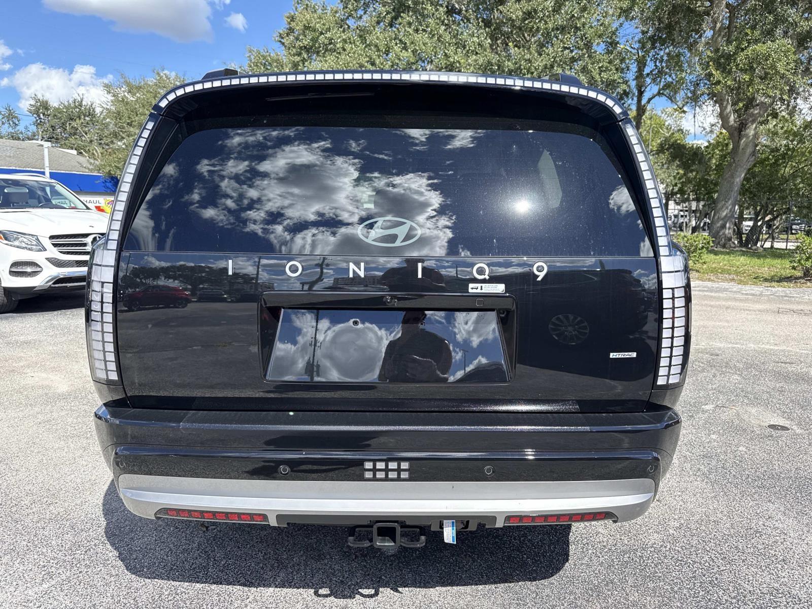 2026 Hyundai Ioniq SEL photo 4