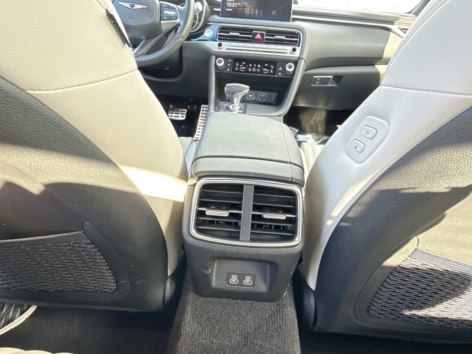 2025 Genesis G70 2.5T