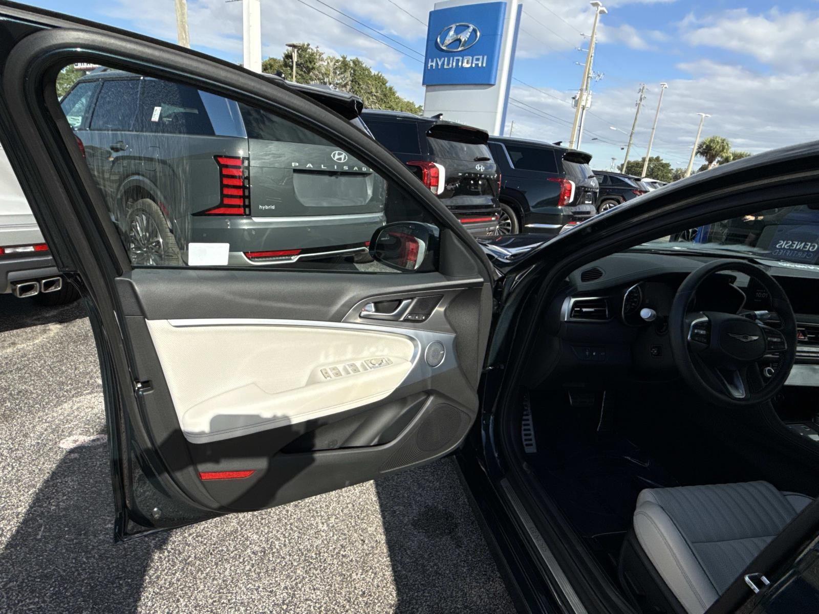 2025 Genesis G70 2.5T