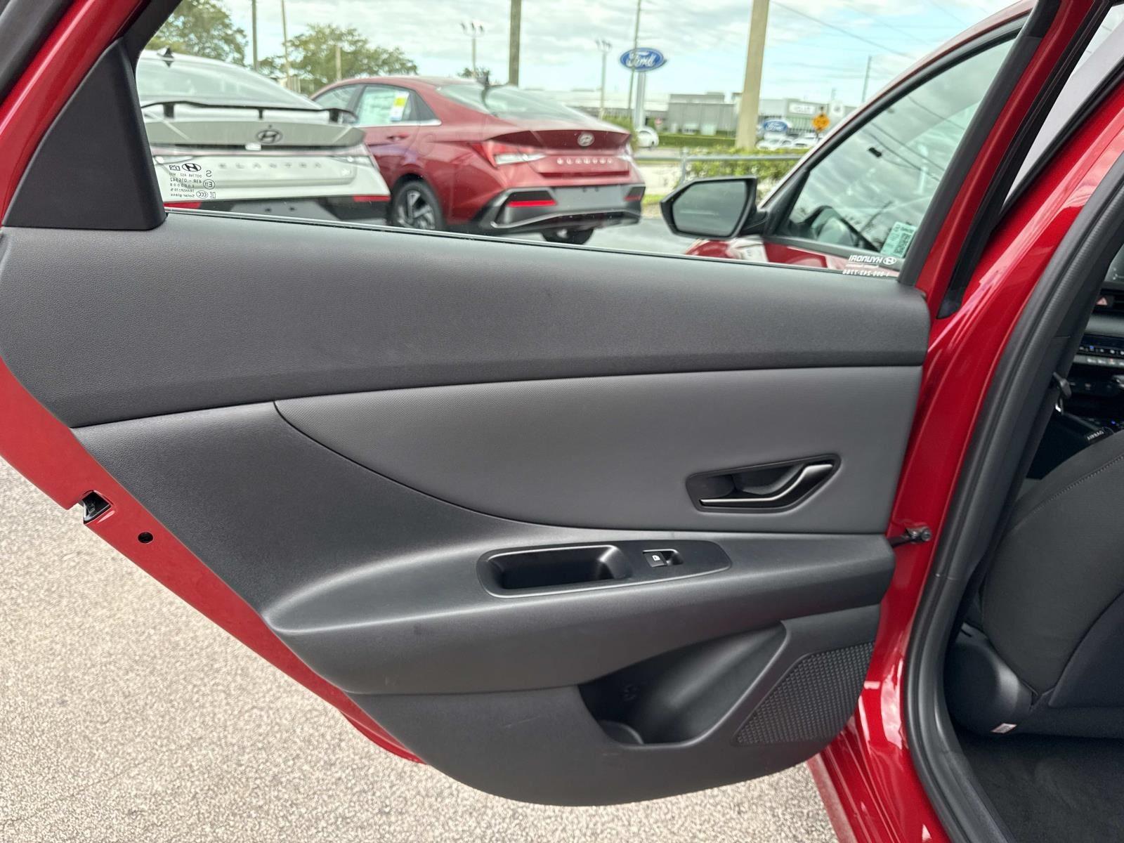 2025 Hyundai Elantra SEL Sport