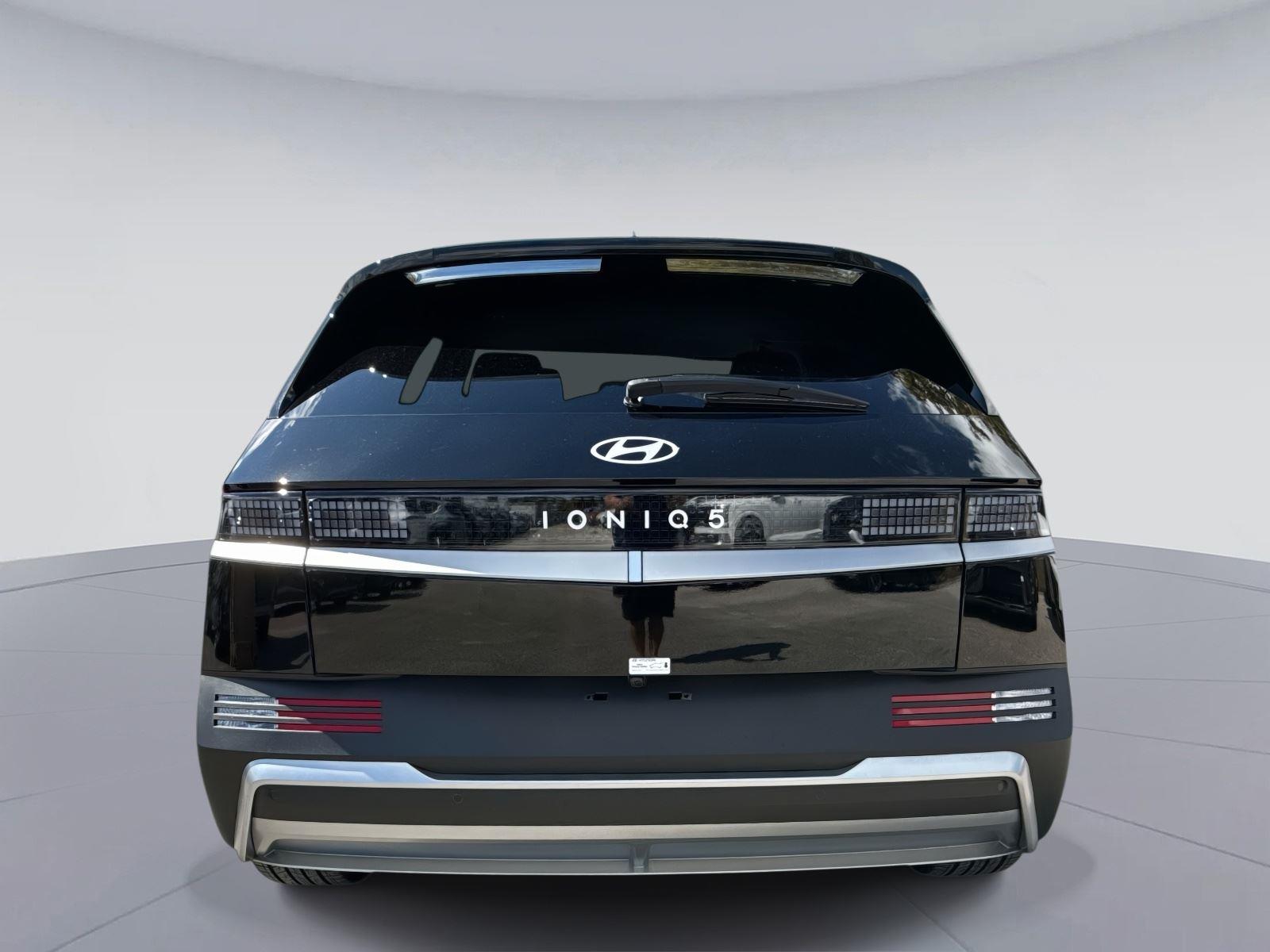 2026 Hyundai Ioniq 5 SEL photo 4