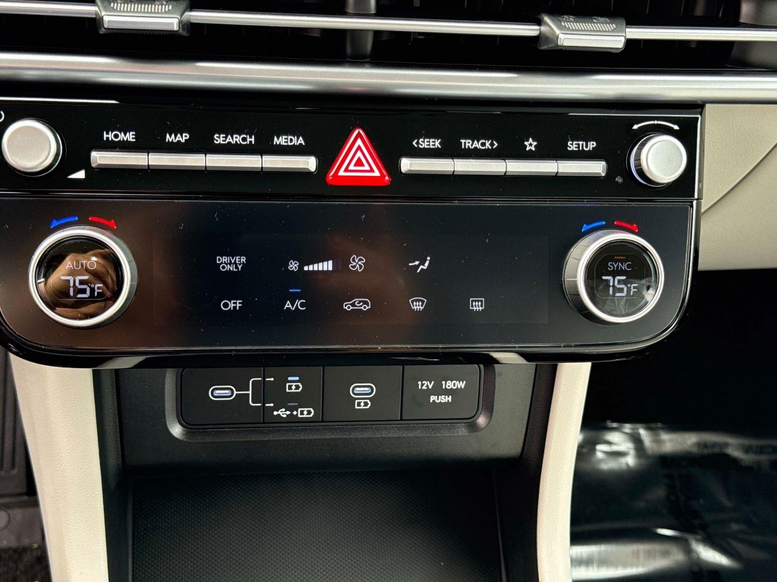 2026 Hyundai Tucson Hybrid Blue SE