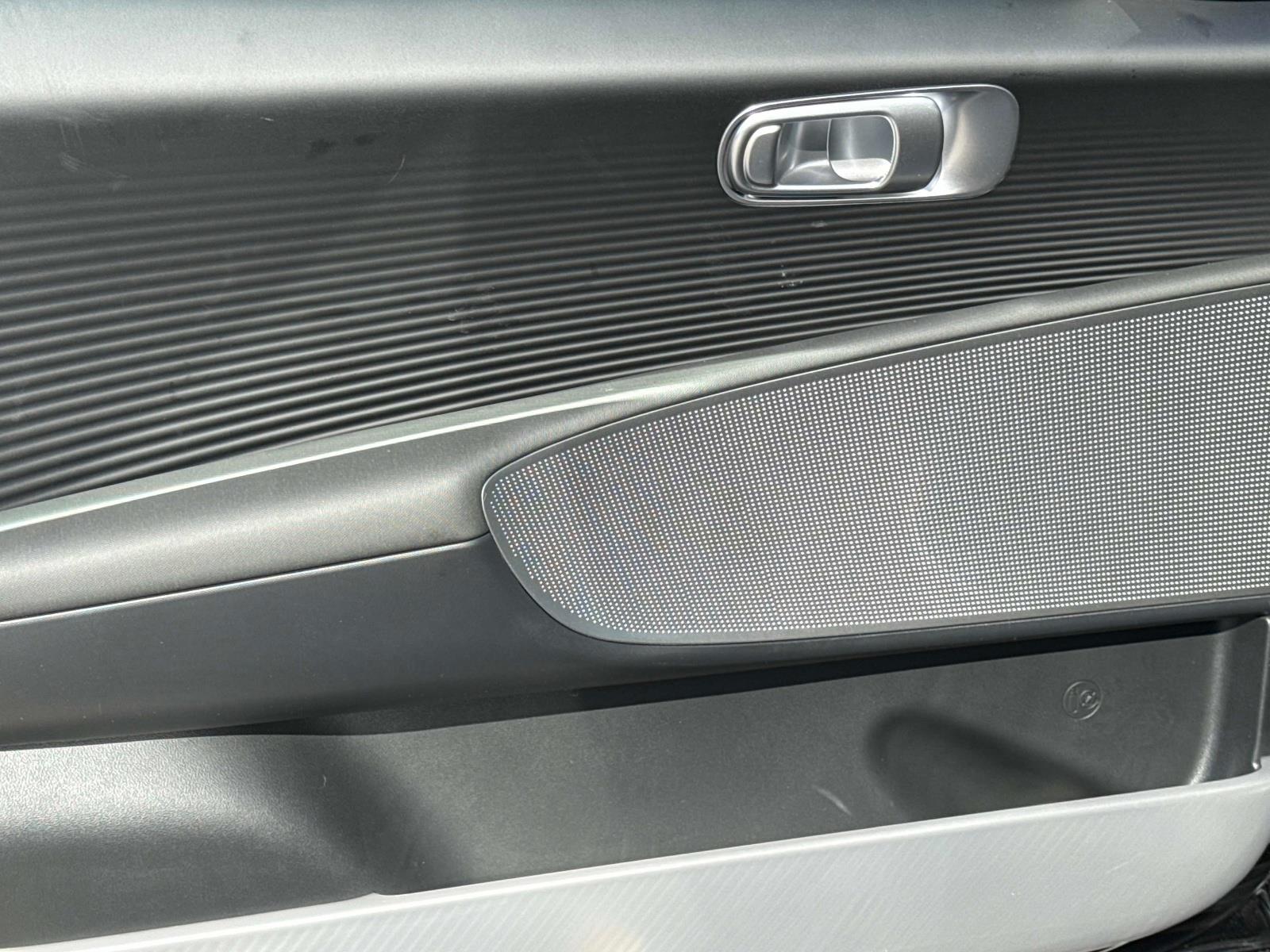 2025 Hyundai IONIQ 6 SE