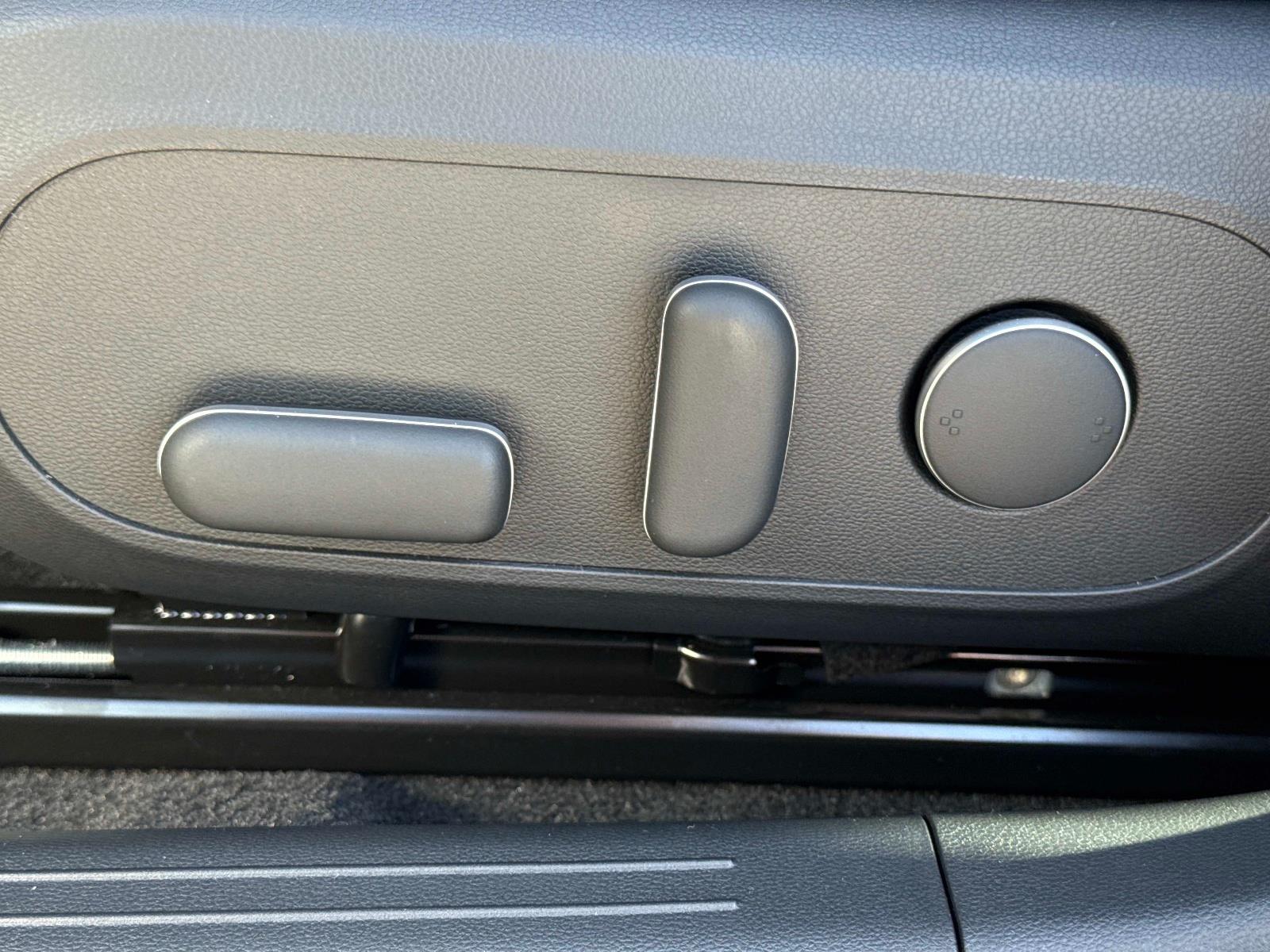 2025 Hyundai IONIQ 6 SE