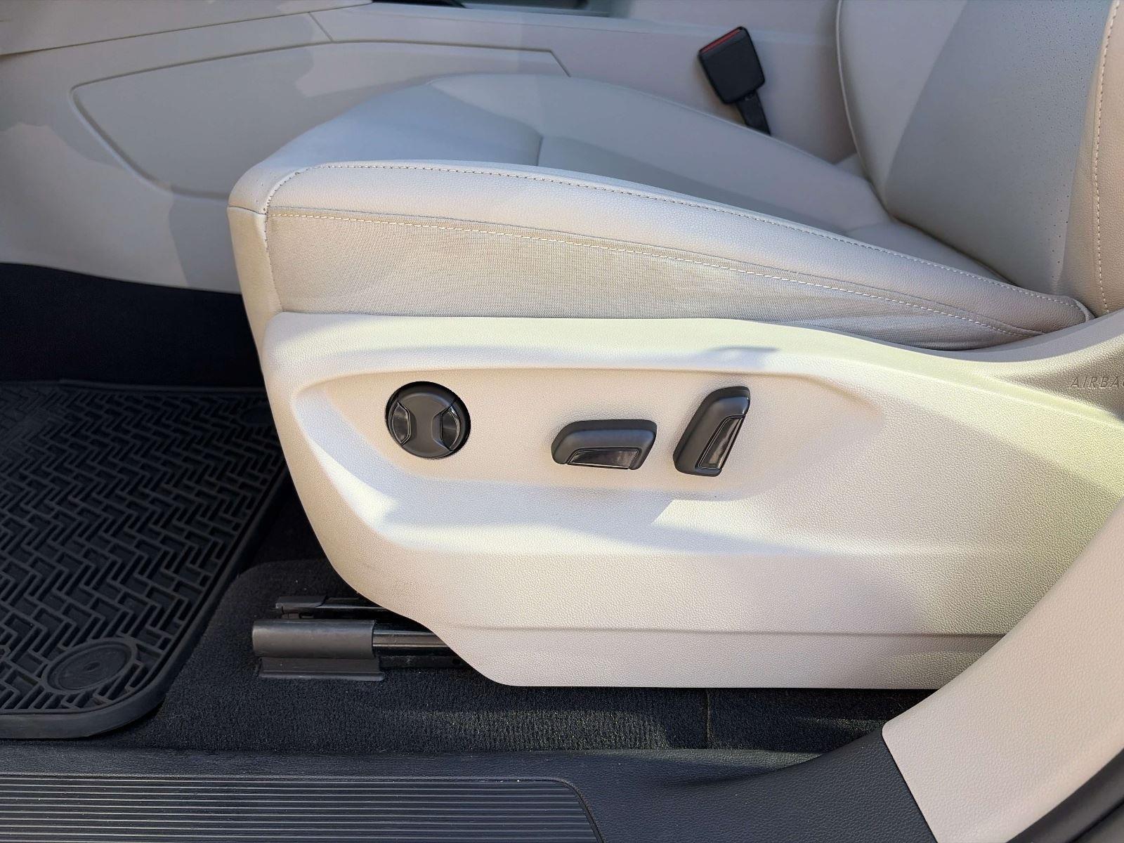 2021 Volkswagen Atlas 3.6L V6 SE w/Technology R-Line