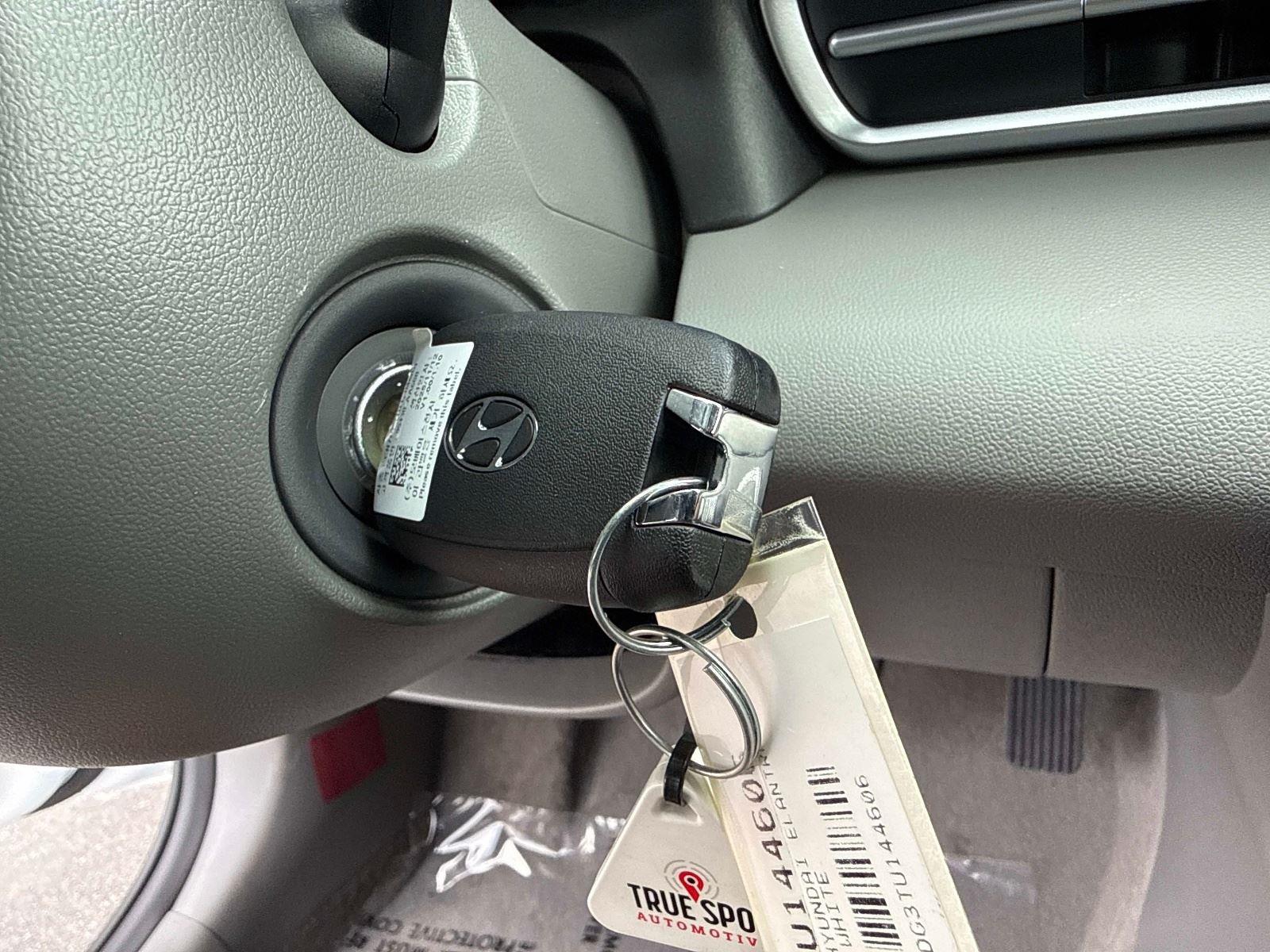 2026 Hyundai Elantra SE