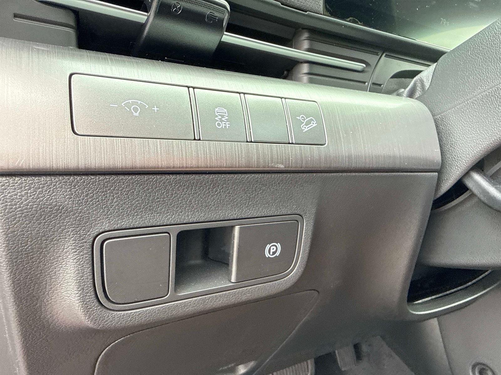 2025 Hyundai Kona SEL Convenience