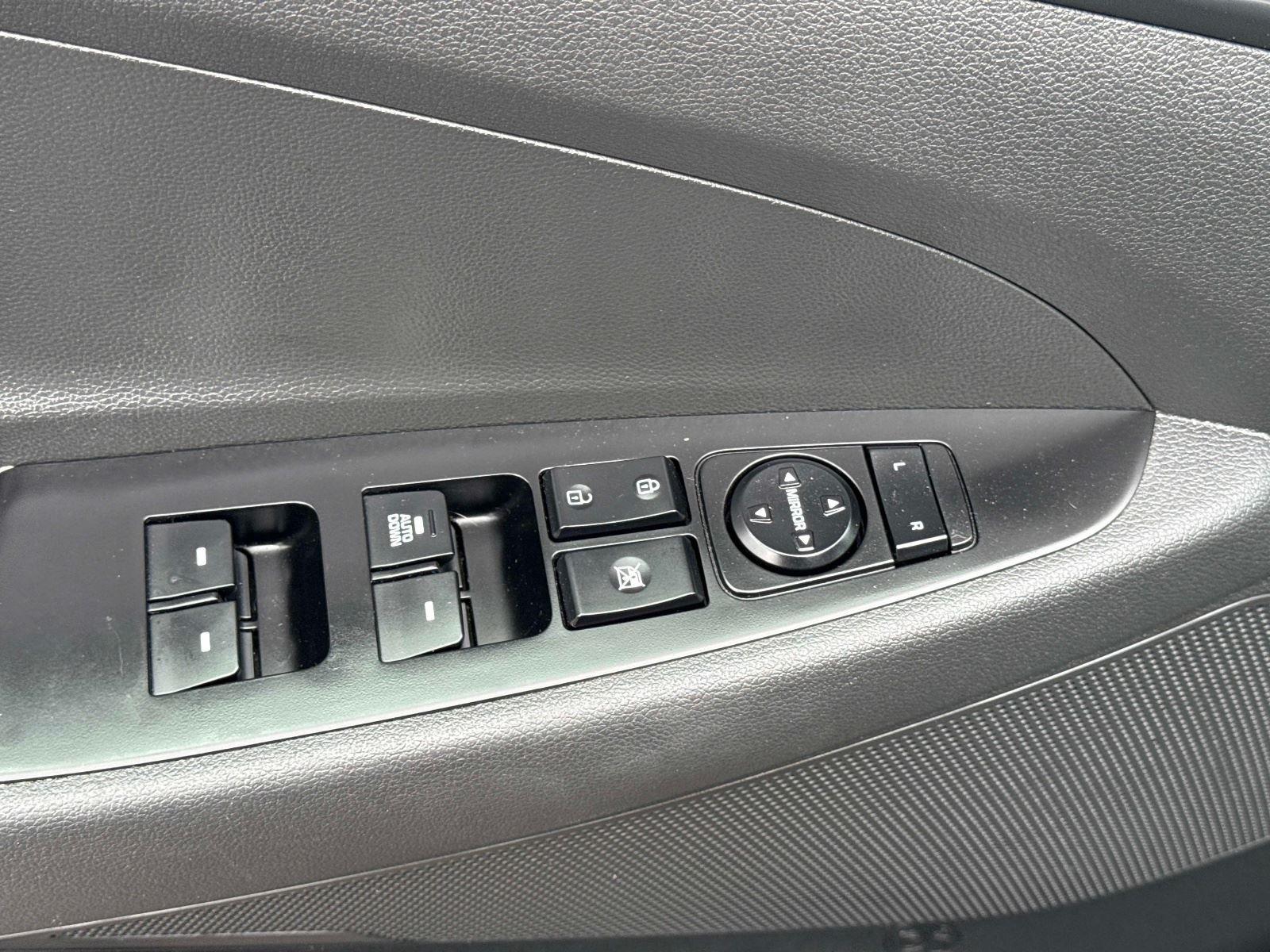 2021 Hyundai Tucson SE