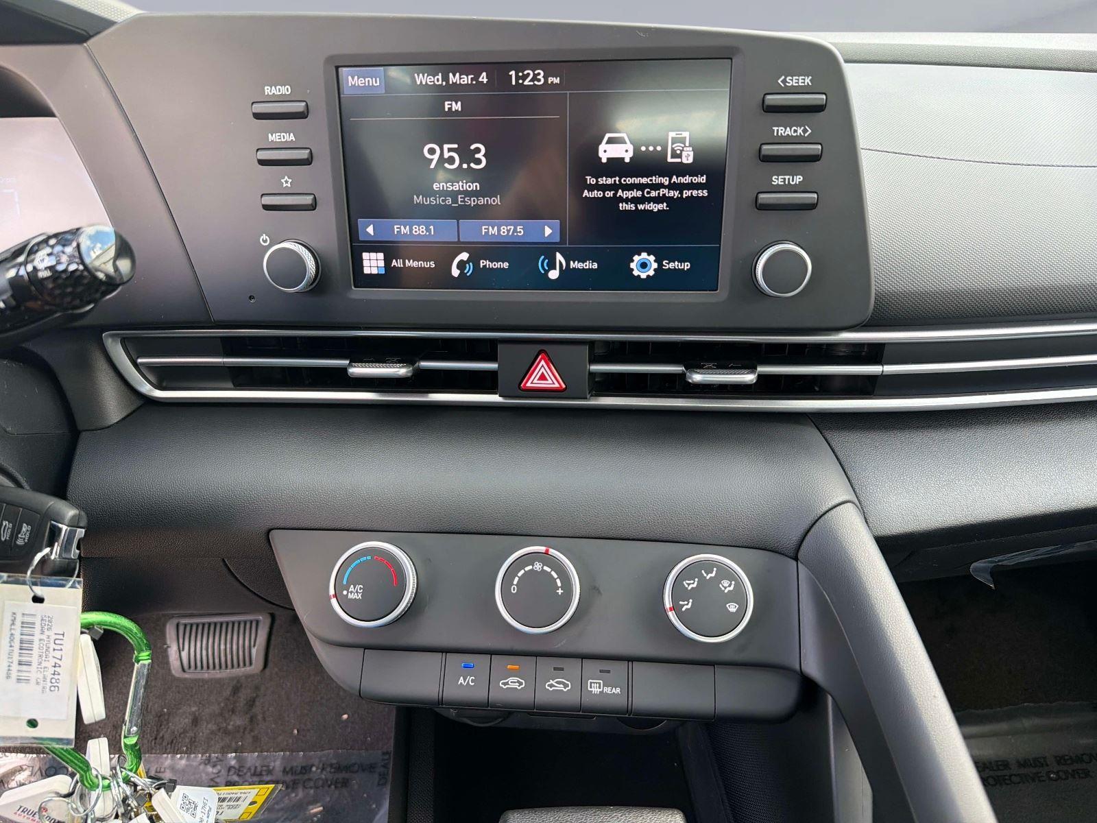 2026 HYUNDAI ELANTRA SE