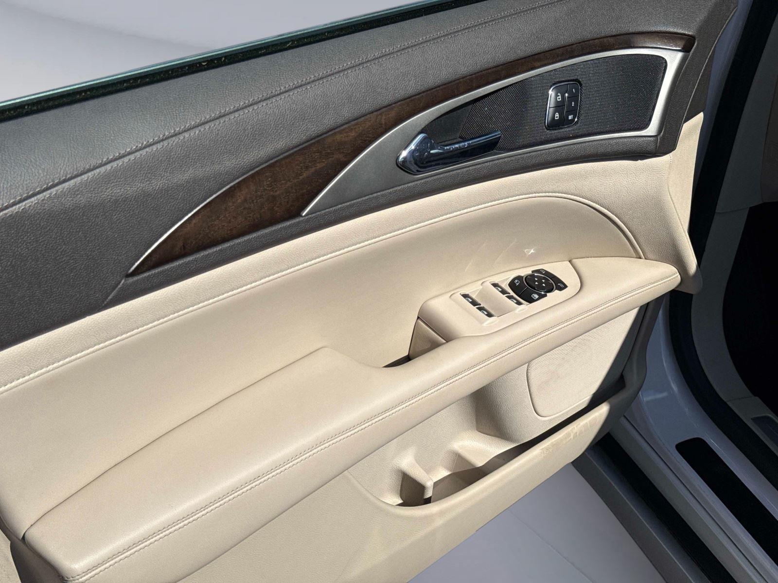 2017 Lincoln MKZ Select