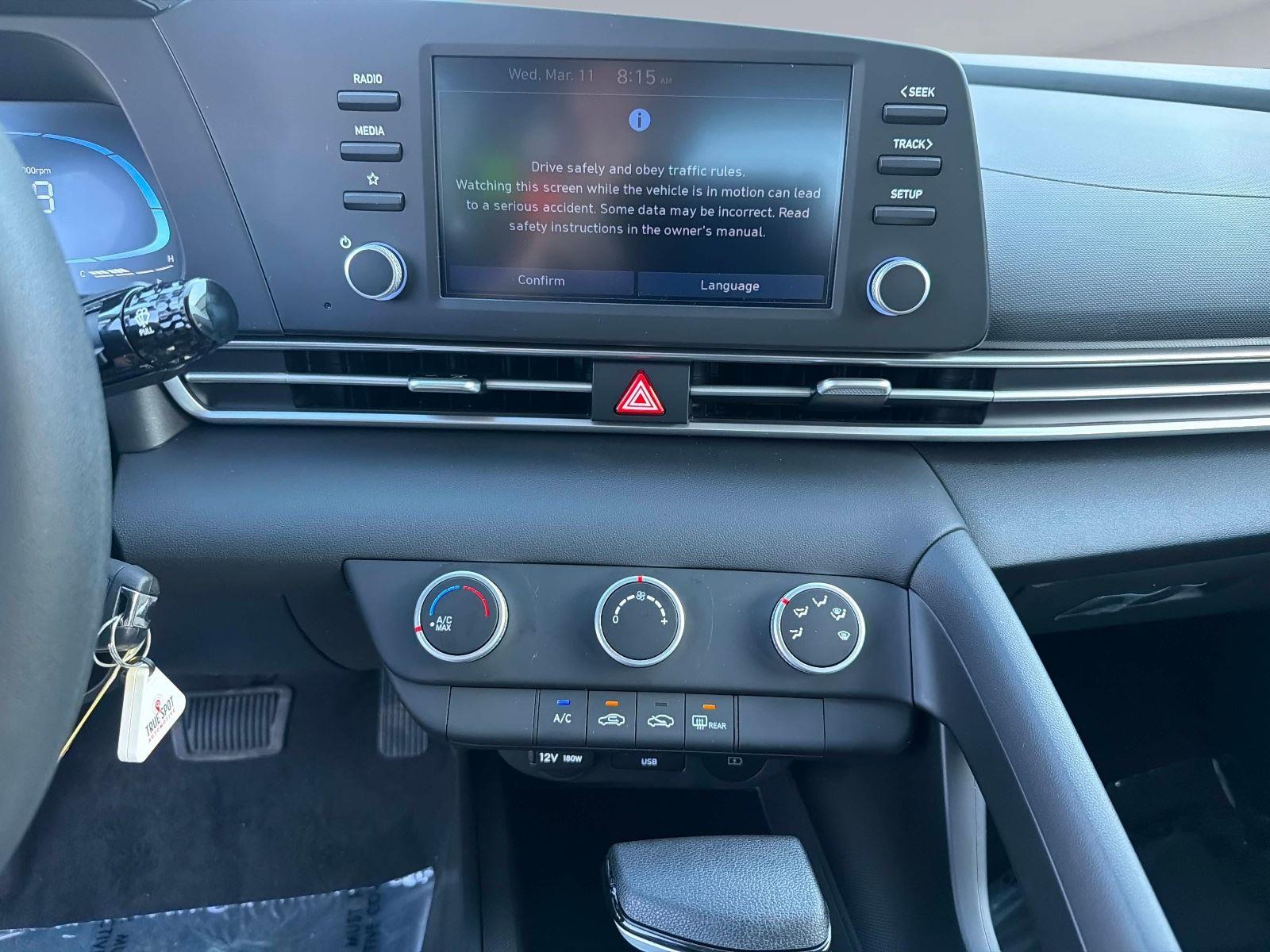 2026 Hyundai Elantra SE