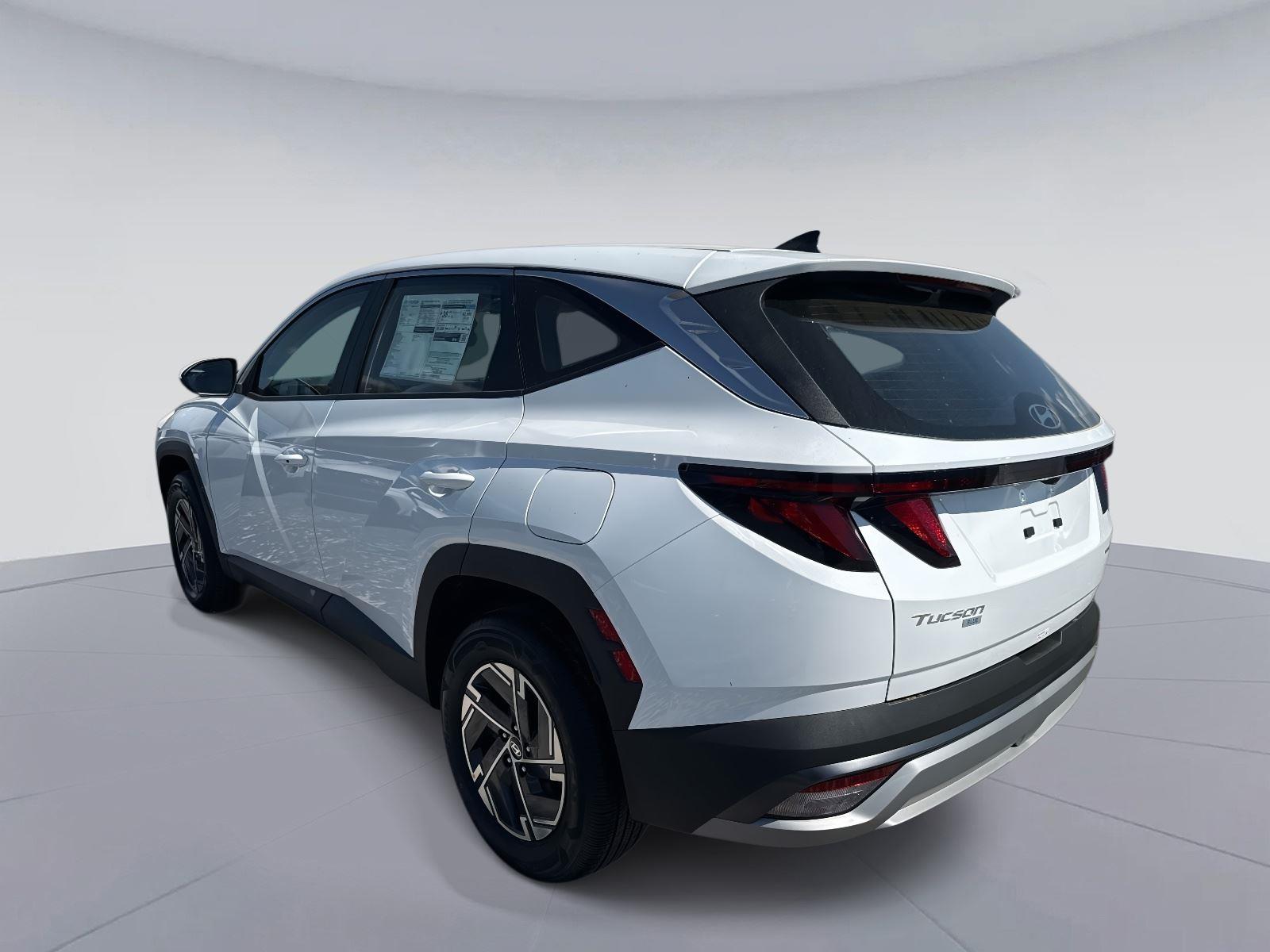 2026 Hyundai Tucson Hybrid Blue SE