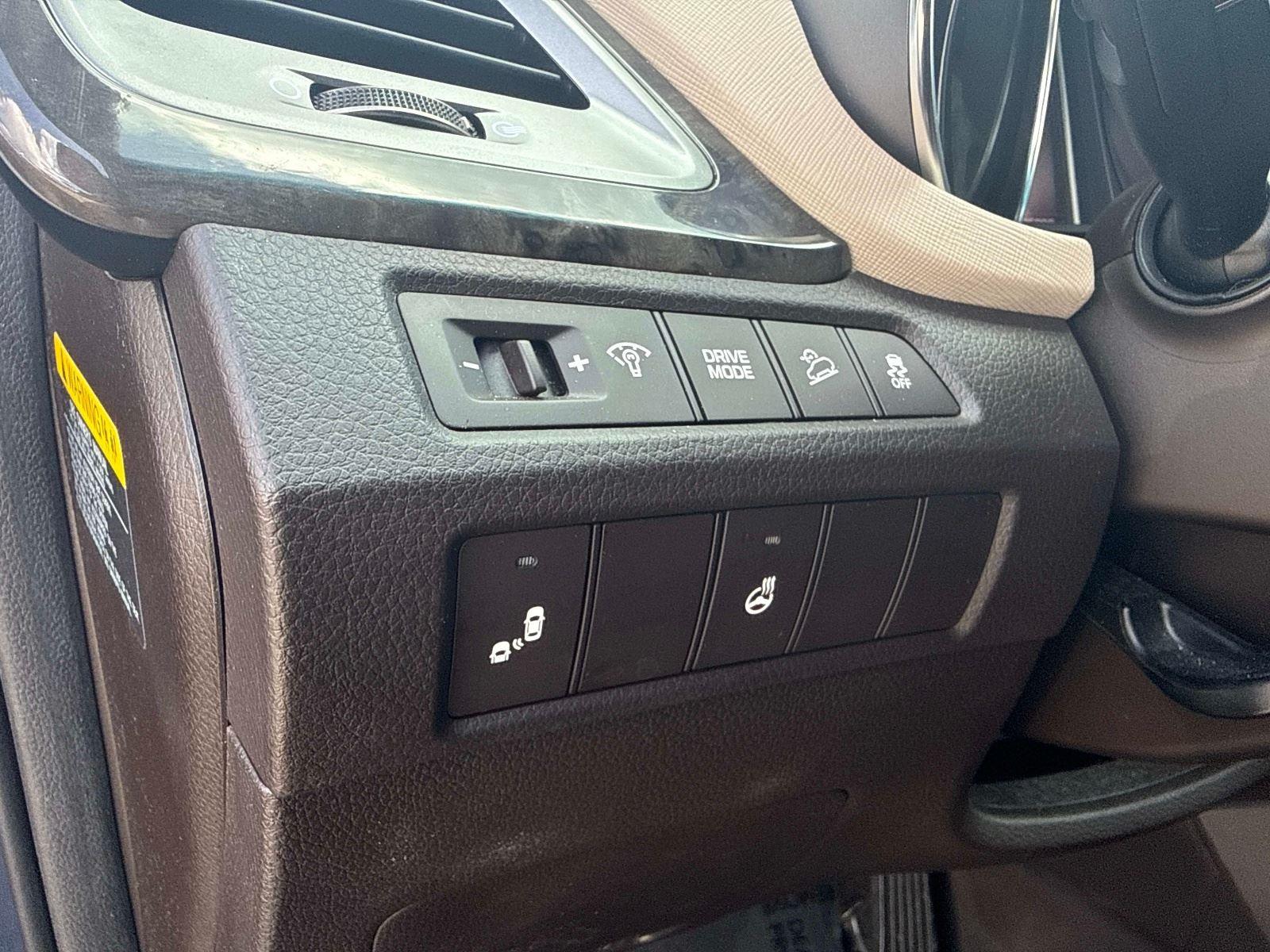 2017 Hyundai Santa Fe Sport 2.0T Ultimate