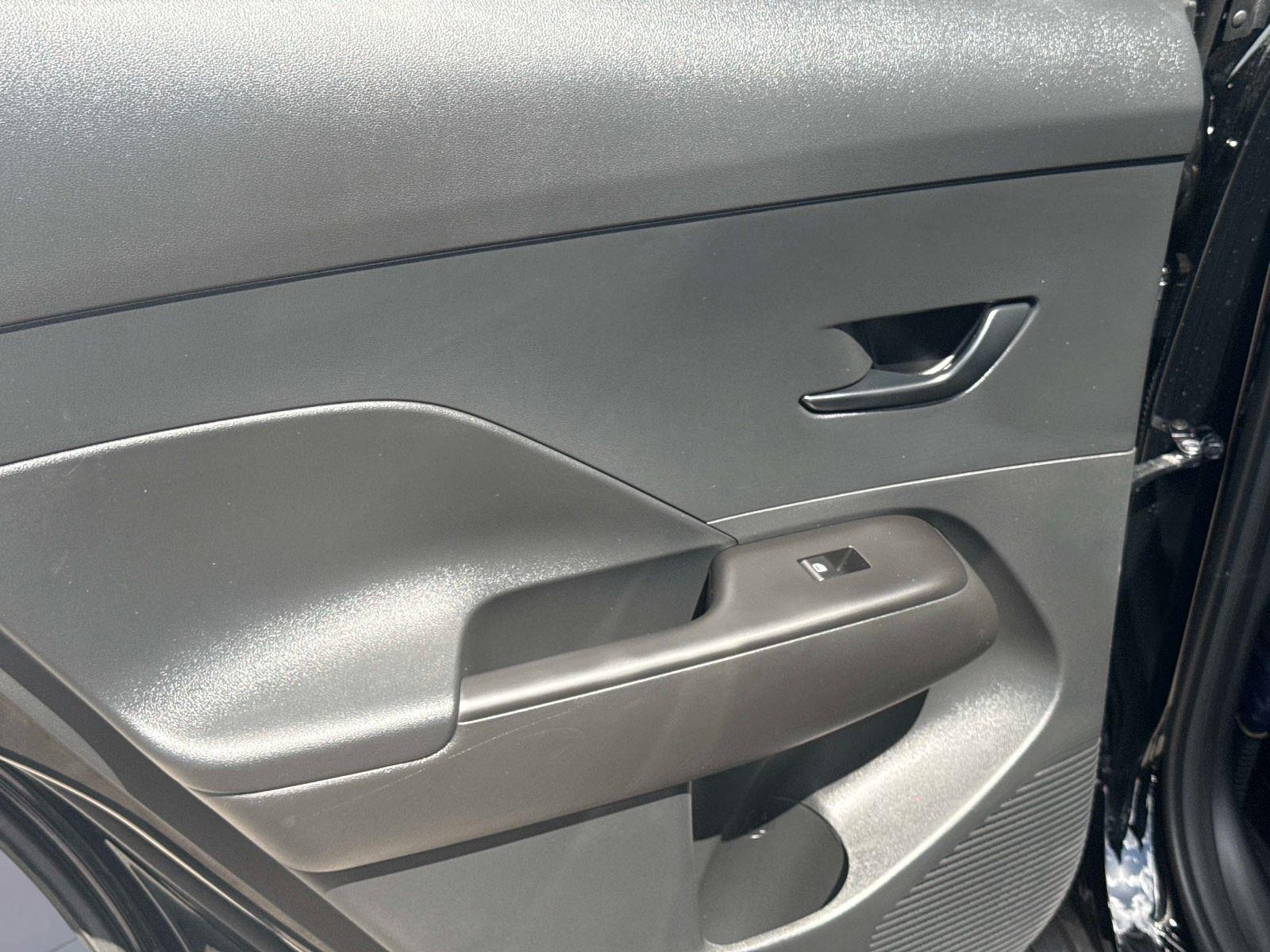 2025 Hyundai Kona SEL Convenience