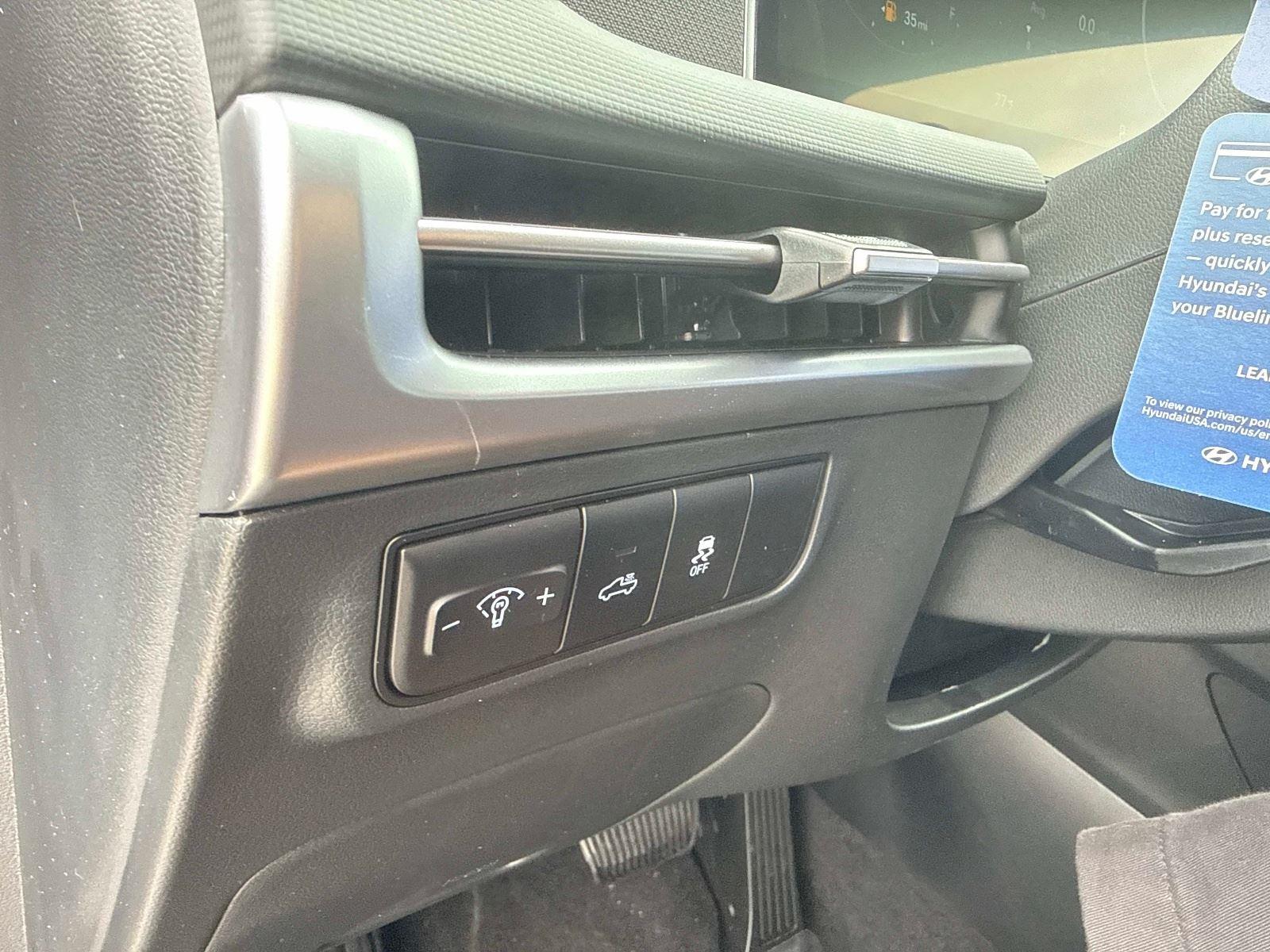 2026 Hyundai Santa Cruz SEL Activity