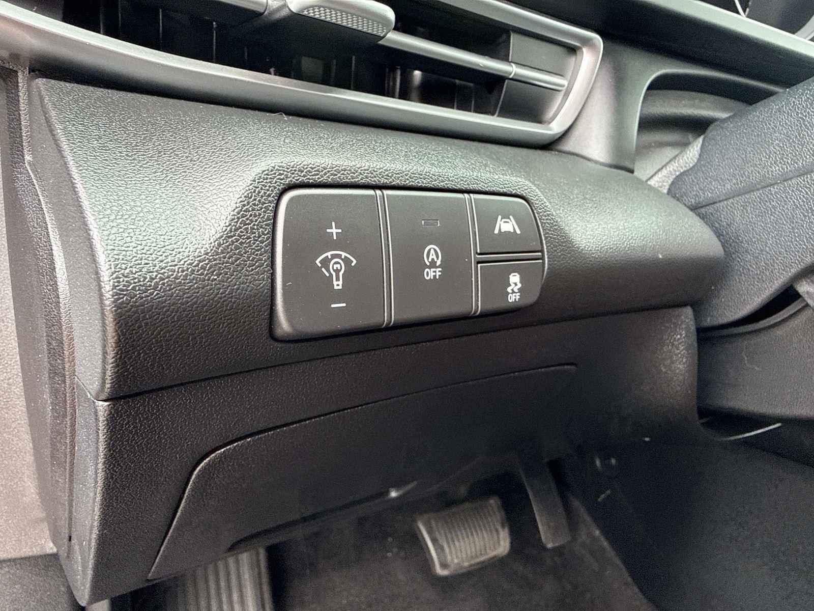 2022 Hyundai Elantra SE