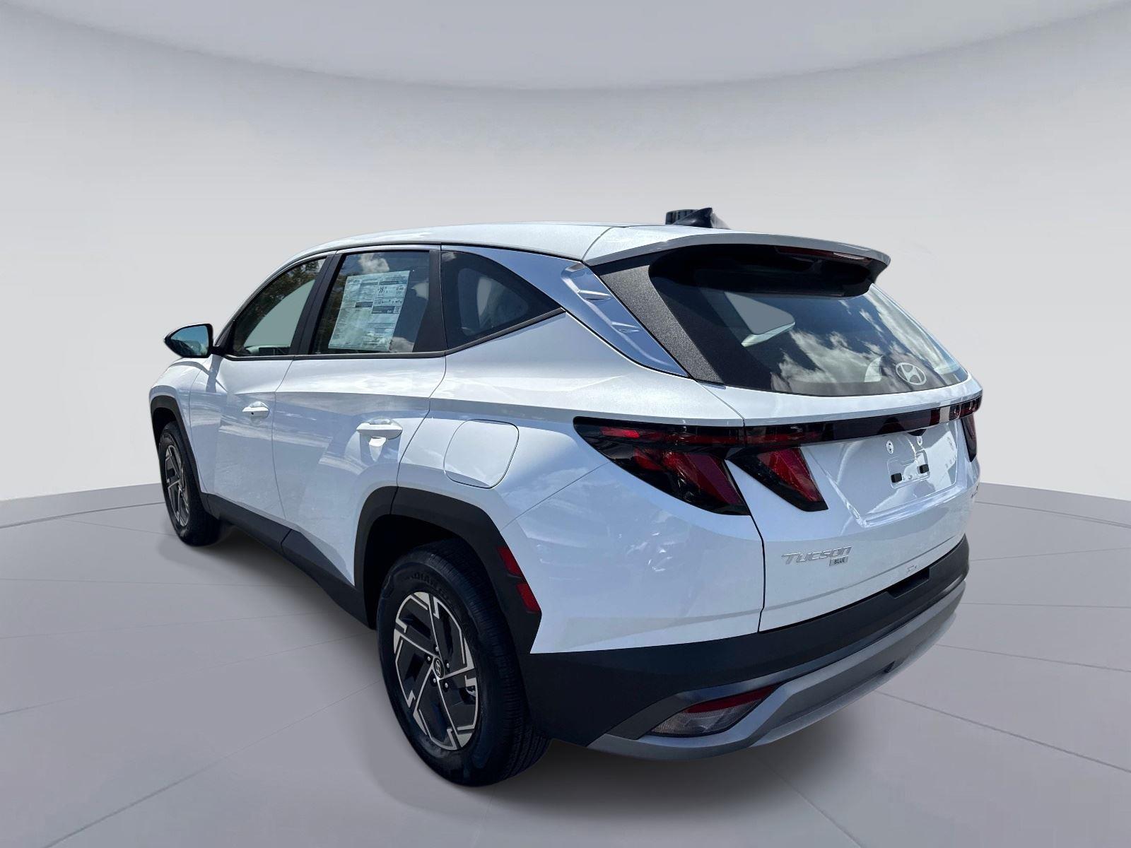 2026 Hyundai Tucson Hybrid Blue SE