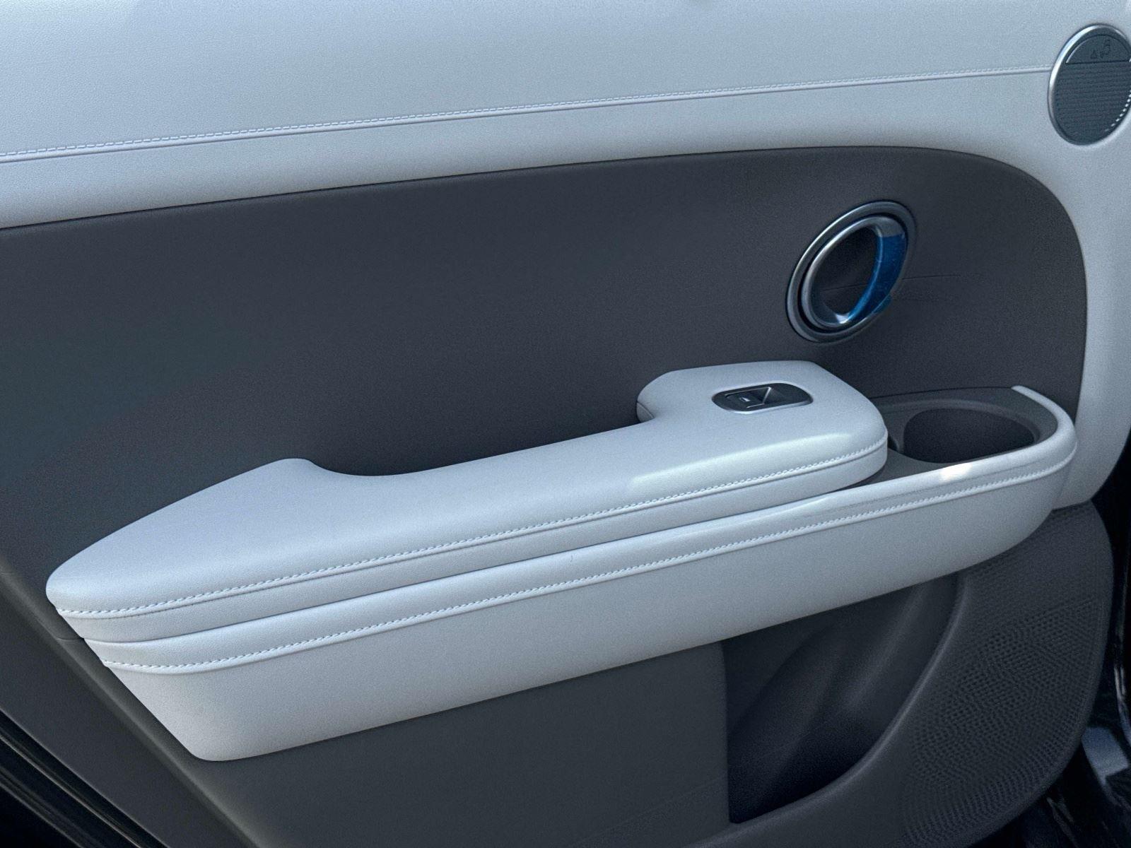 2026 Hyundai Palisade Hybrid Blue SEL 8P