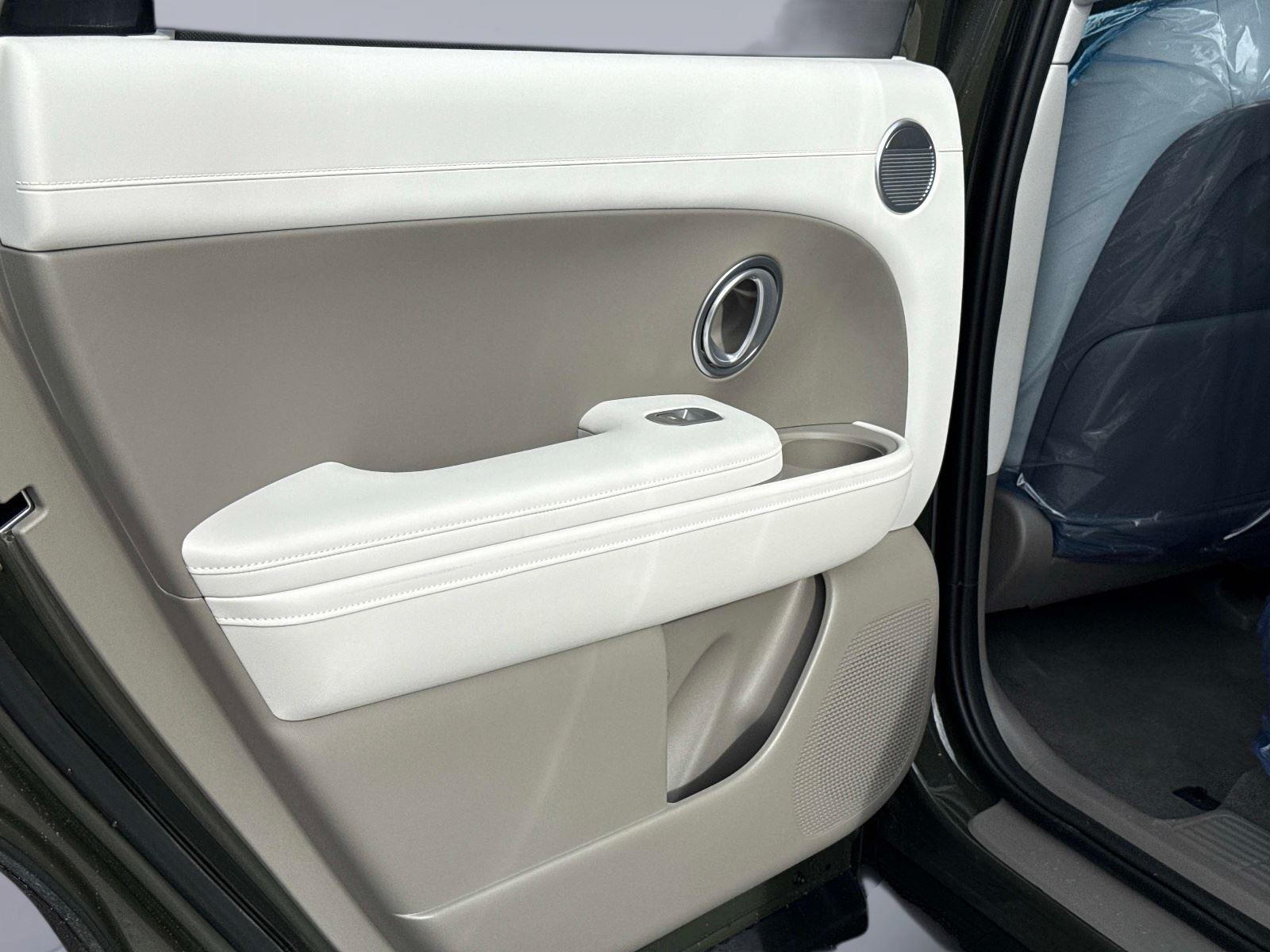 2026 Hyundai Palisade Hybrid Blue SEL 8P