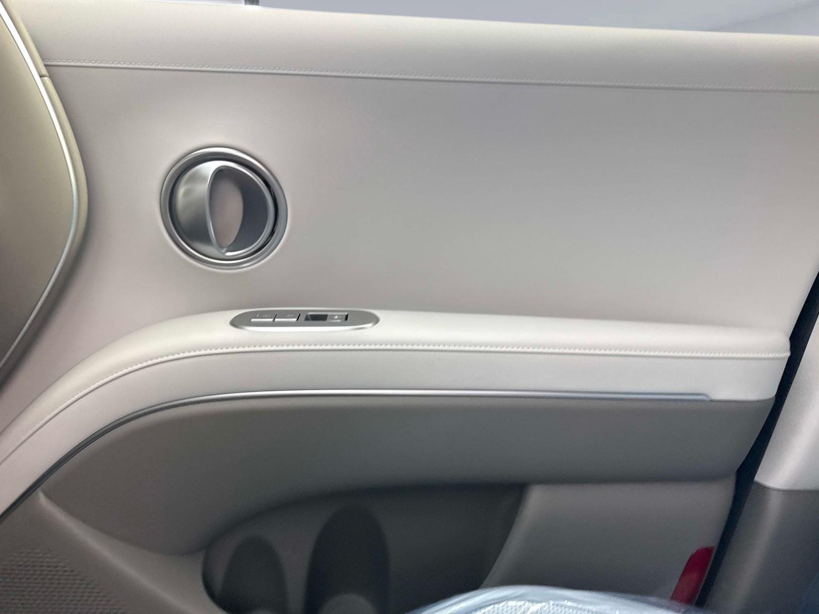 2026 Hyundai Palisade Hybrid Blue SEL 8P