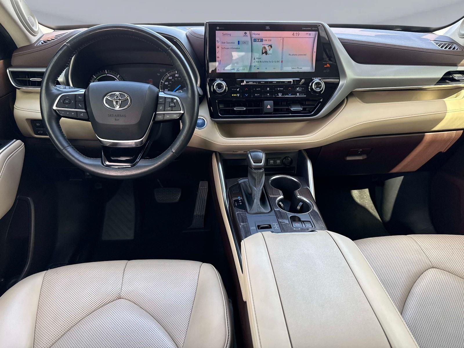 2020 Toyota Highlander Hybrid Platinum