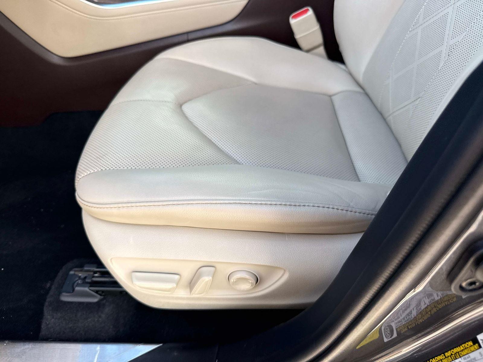 2020 Toyota Highlander Hybrid Platinum