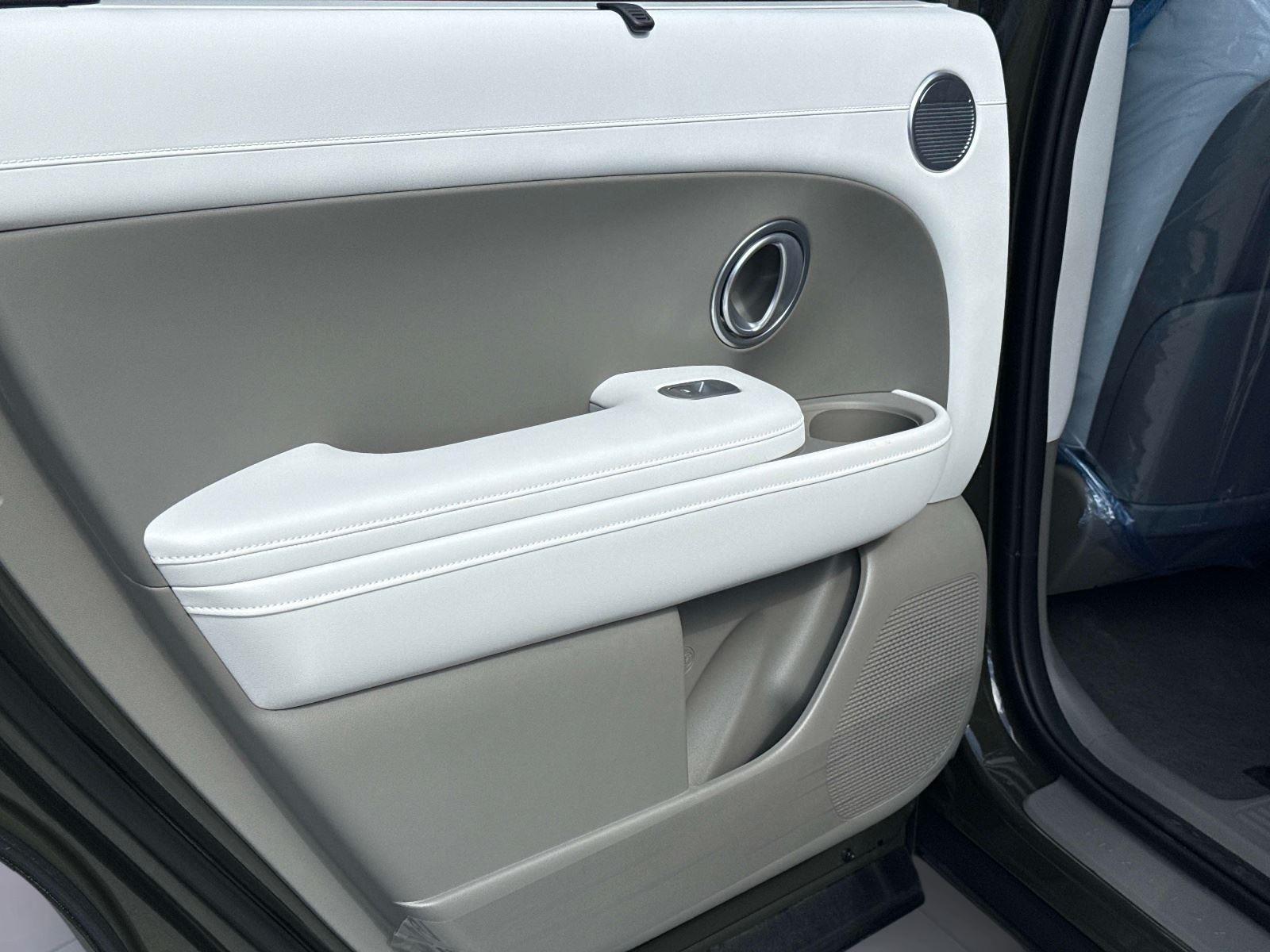 2026 Hyundai Palisade Hybrid Blue SEL 8P