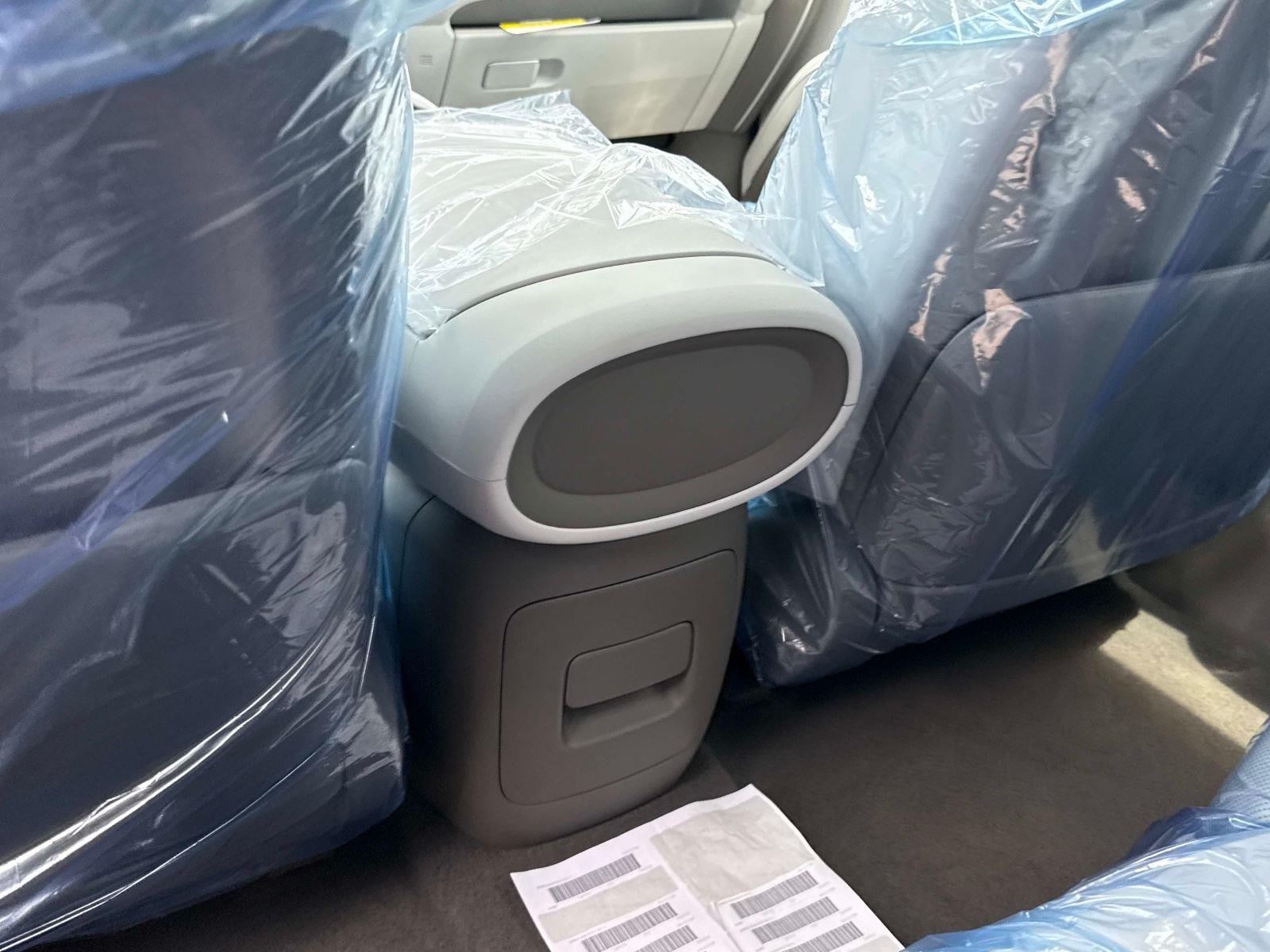 2026 Hyundai Palisade Hybrid Blue SEL 8P