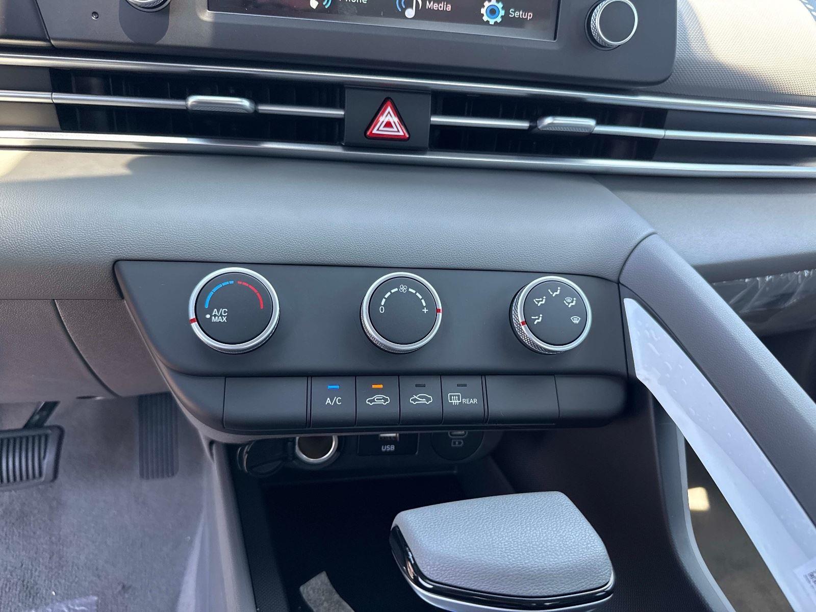 2026 Hyundai Elantra SE