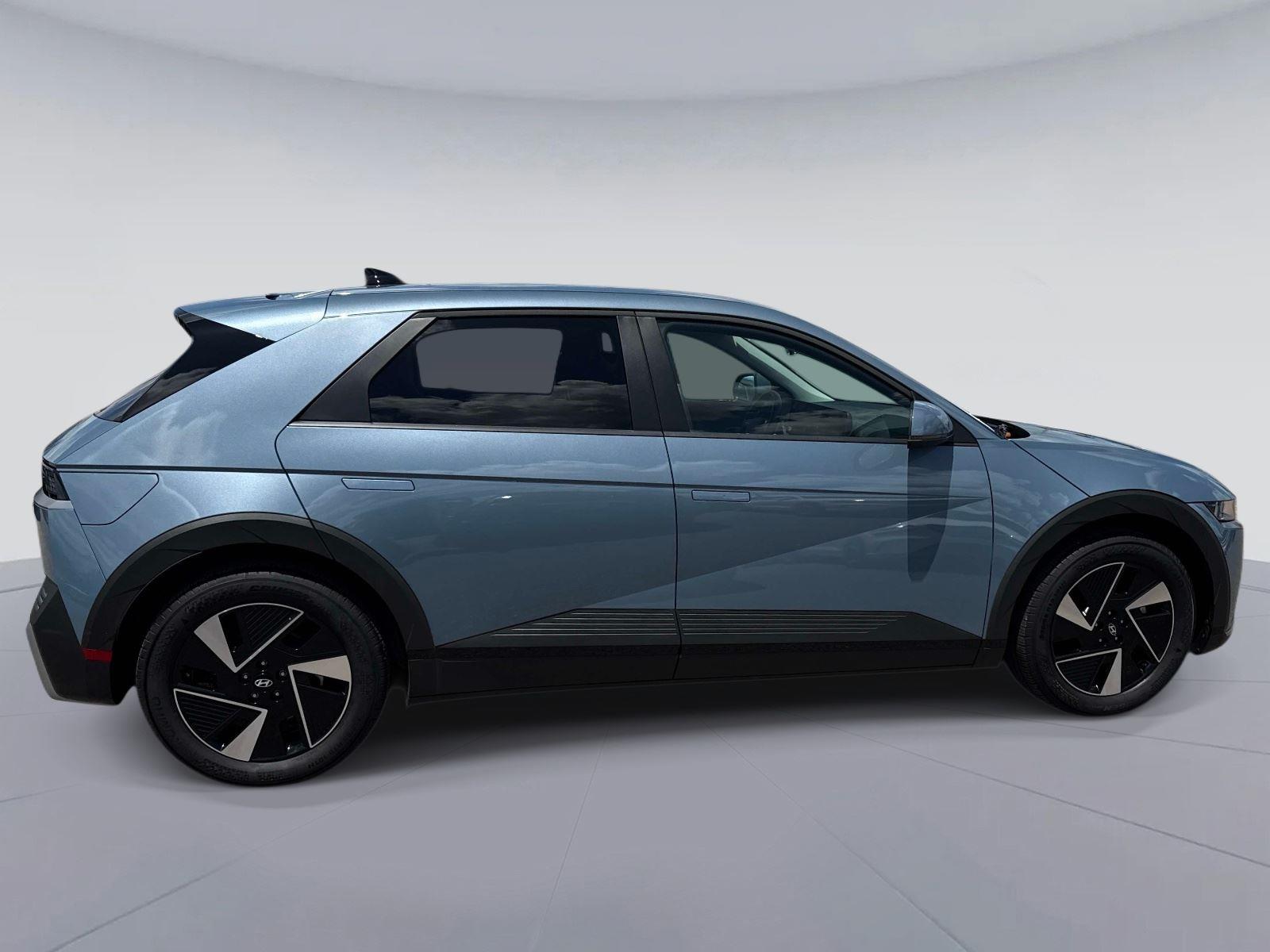 2025 Hyundai IONIQ 5 SE Standard Range