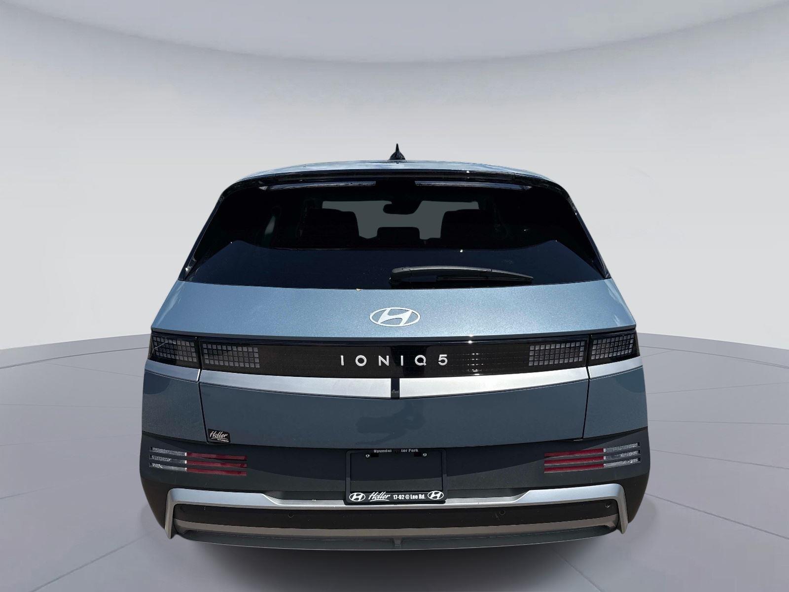 2025 Hyundai IONIQ 5 SE Standard Range