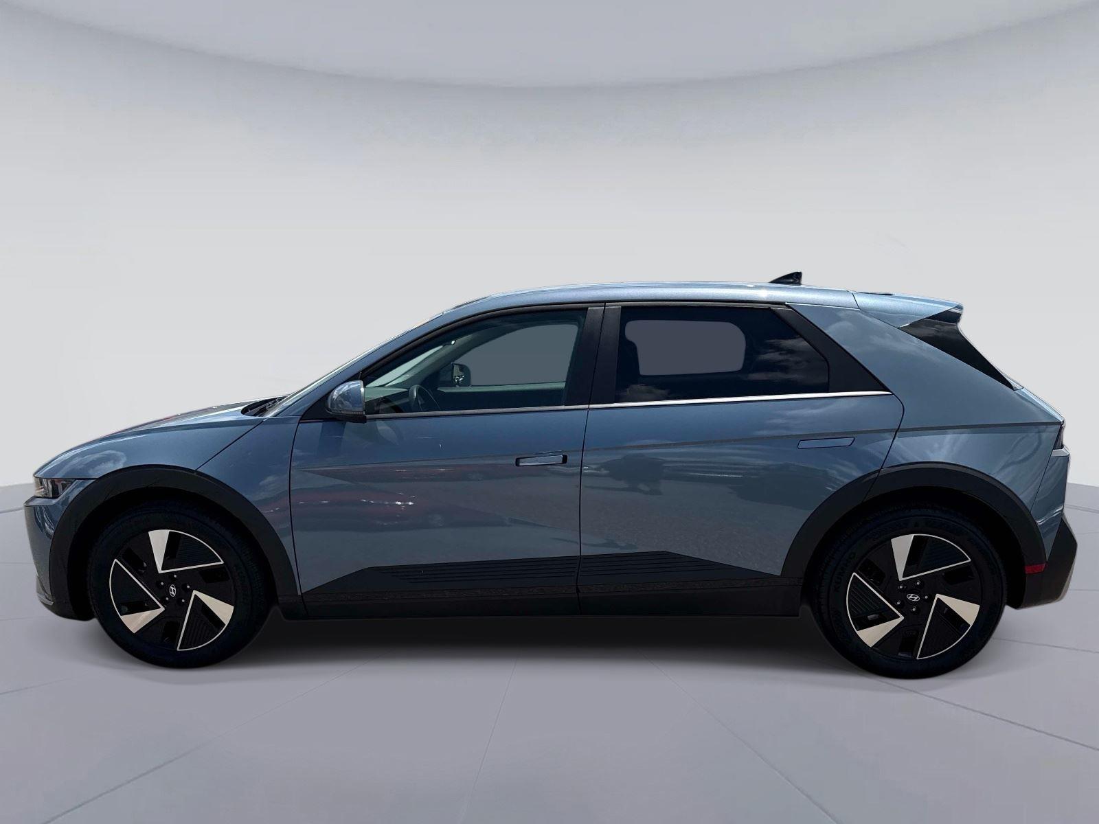 2025 Hyundai IONIQ 5 SE Standard Range