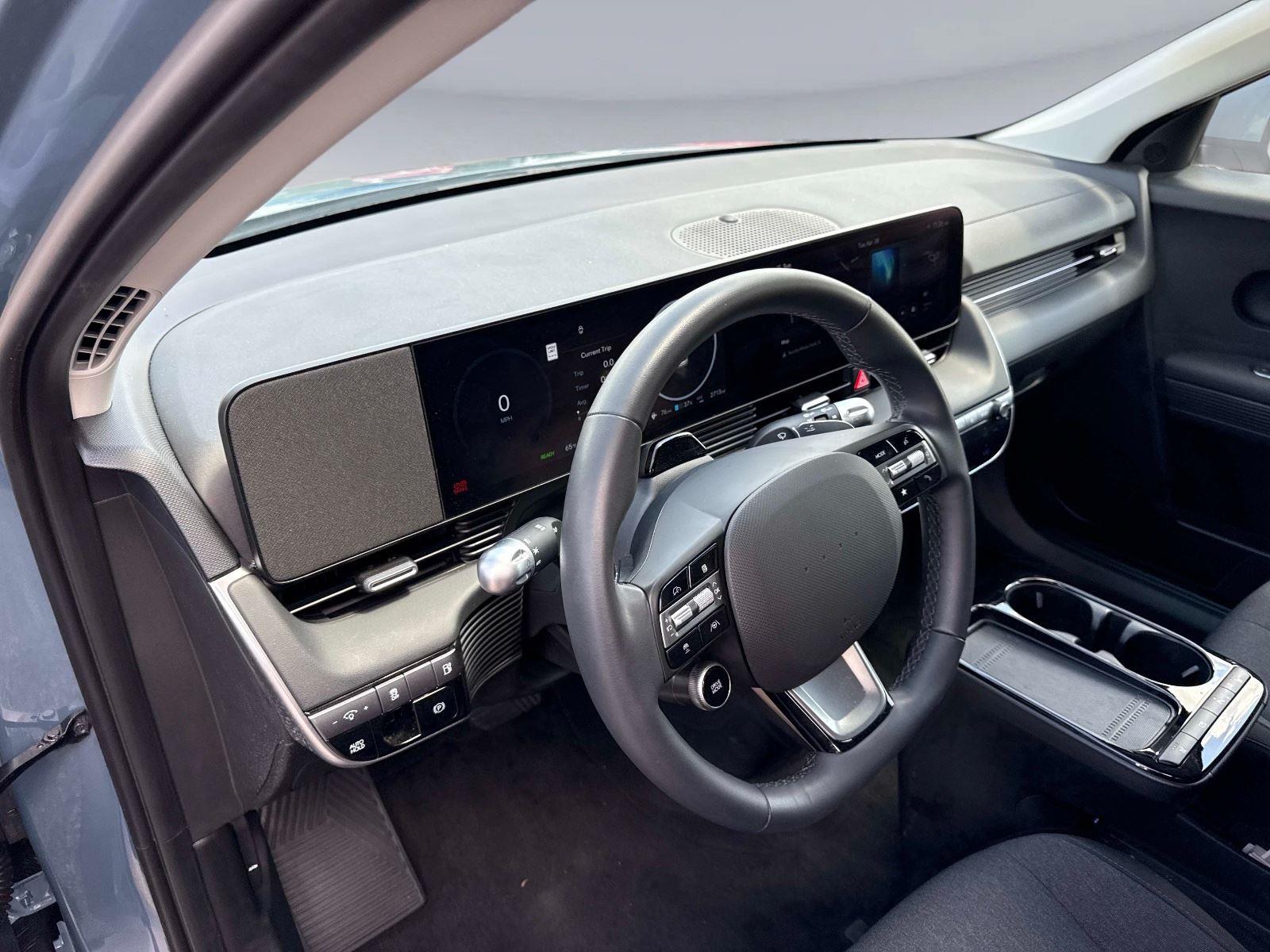 2025 Hyundai IONIQ 5 SE Standard Range