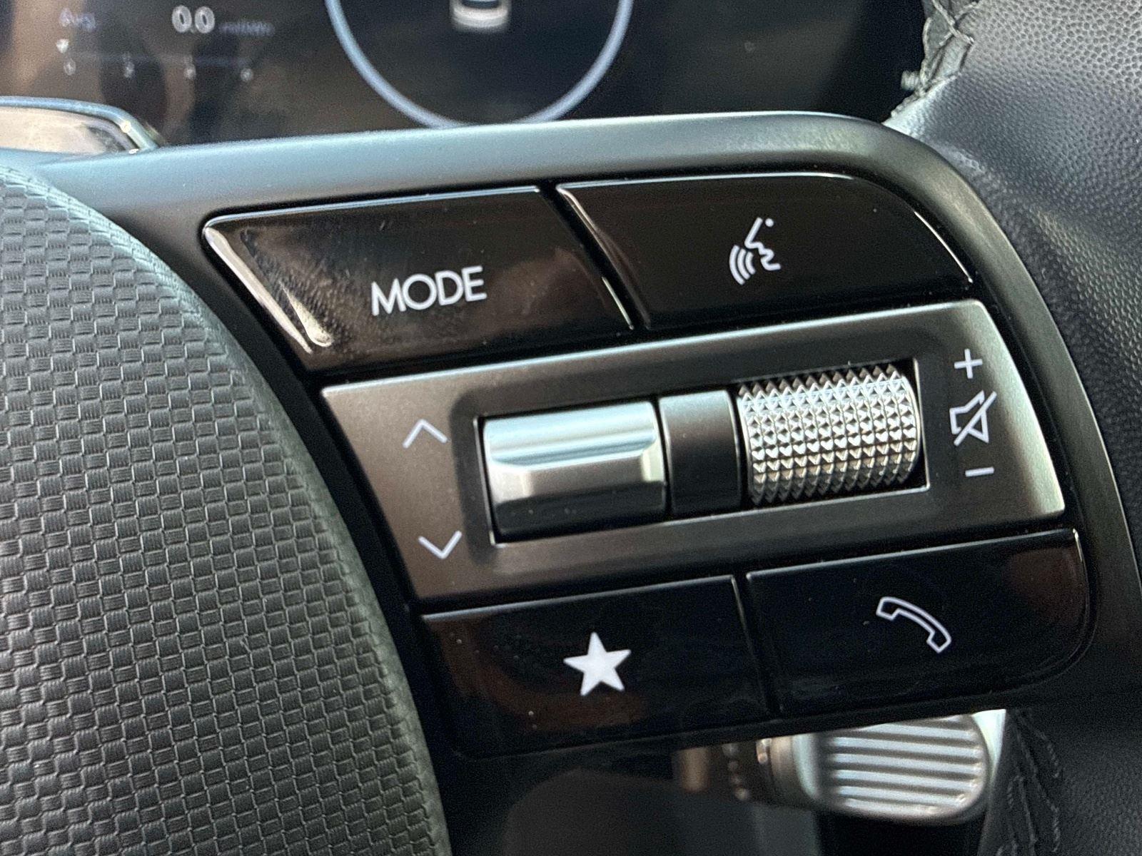 2025 Hyundai IONIQ 5 SE Standard Range