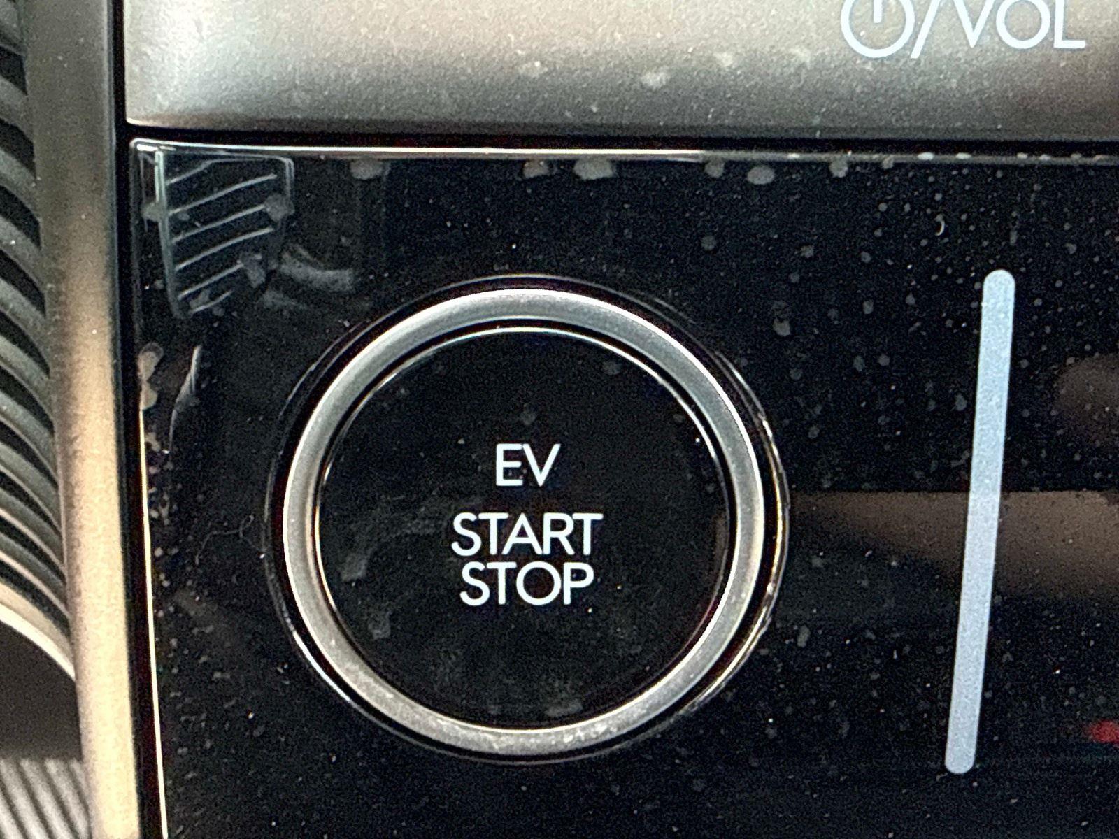 2025 Hyundai IONIQ 5 SE Standard Range