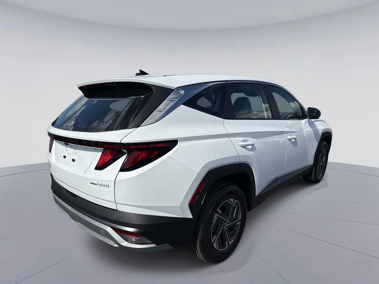 2026 Hyundai Tucson Hybrid Blue SE