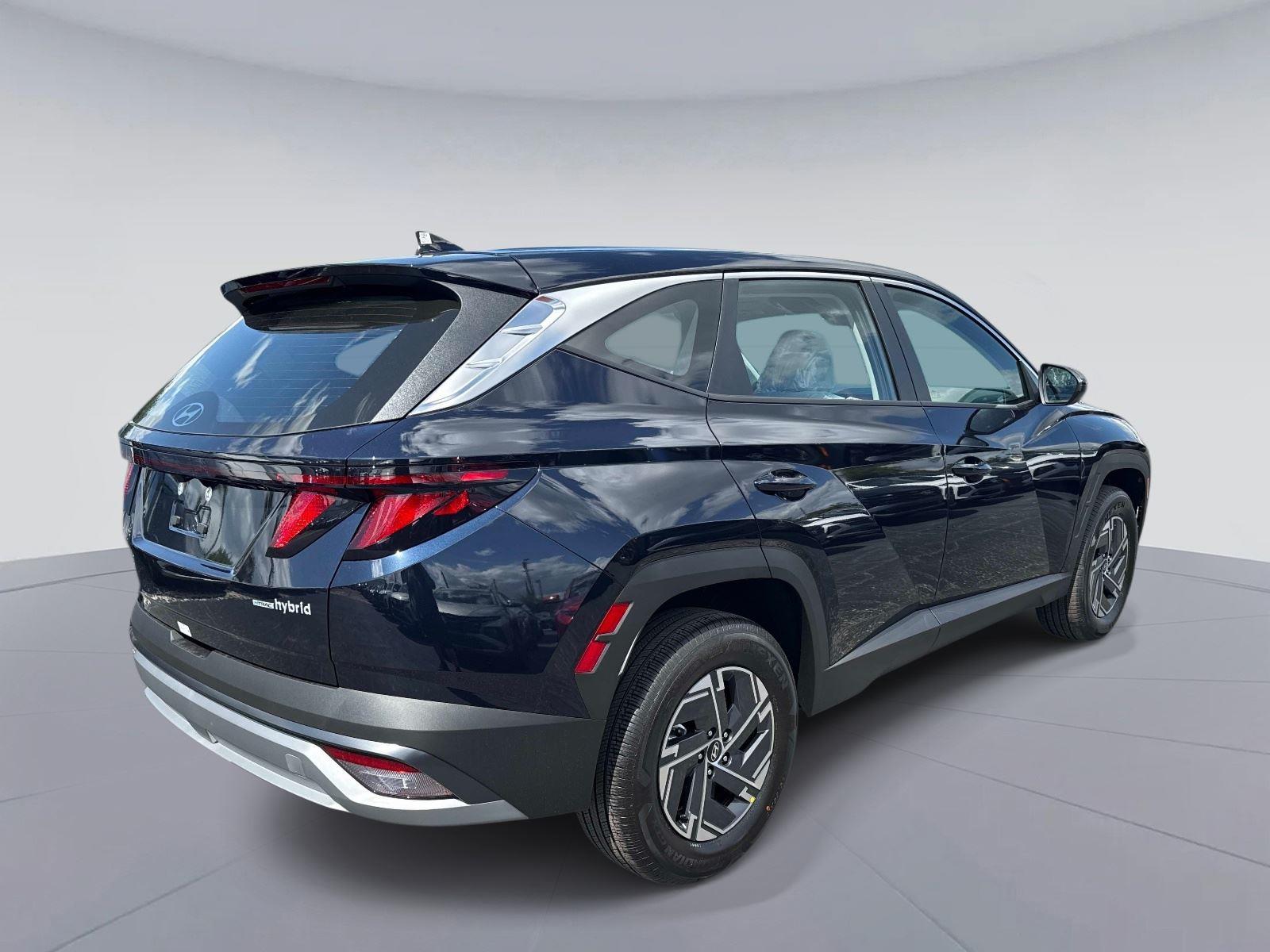 2026 Hyundai Tucson Hybrid Blue SE