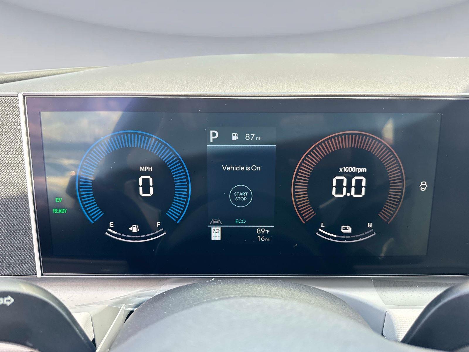 2026 Hyundai Tucson Hybrid Blue SE