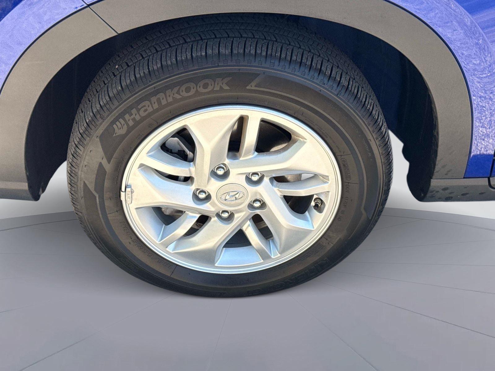 2025 Hyundai Venue SE