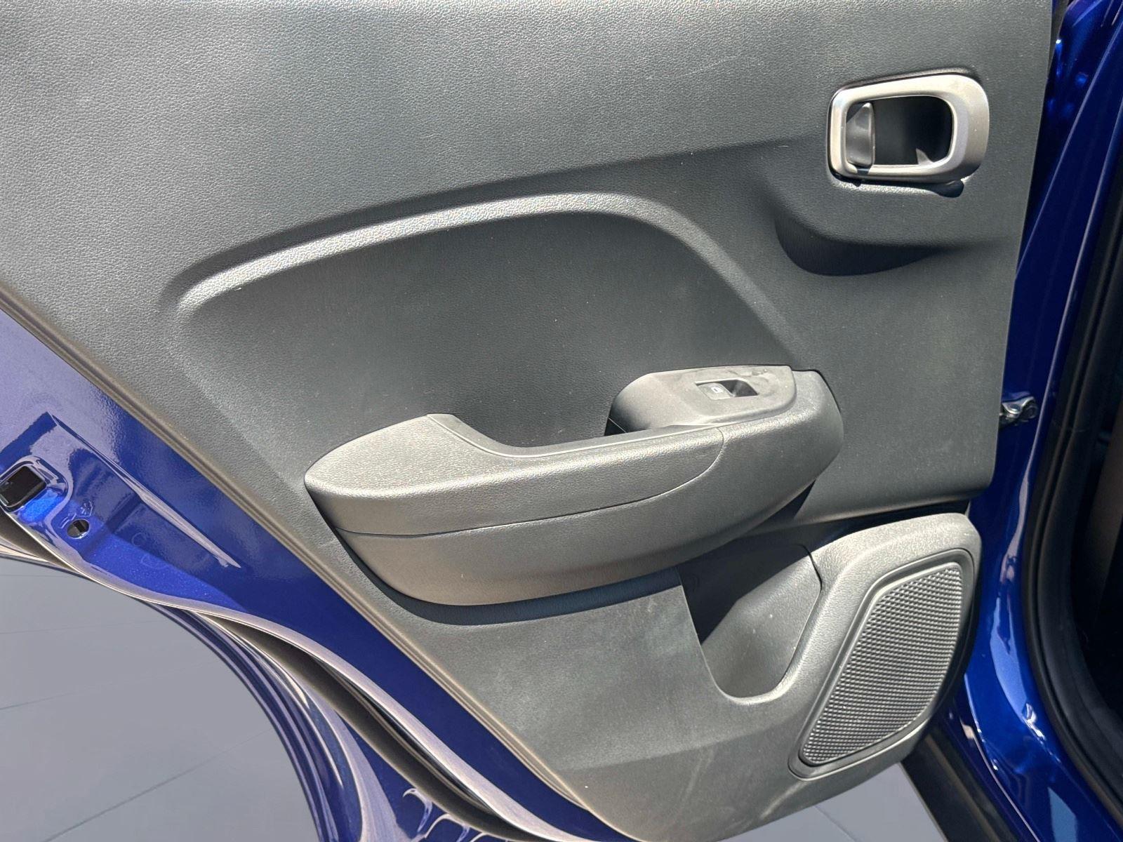2025 Hyundai Venue SE