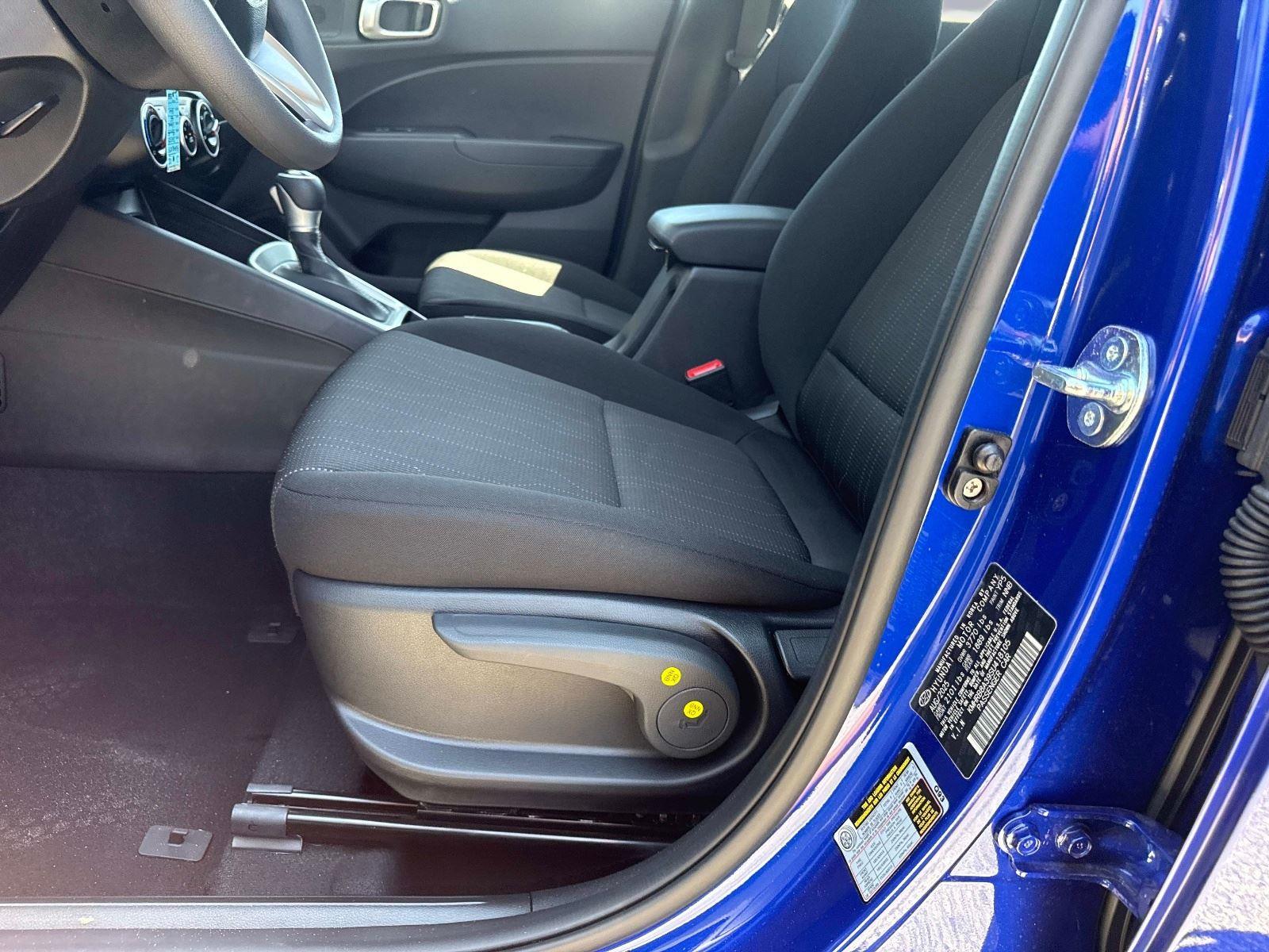 2025 Hyundai Venue SE